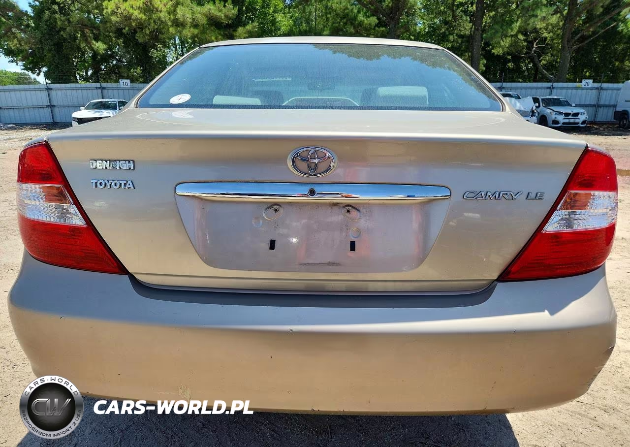 2002 Toyota Camry Le VIN:4T1BE32K52U505663 - 6