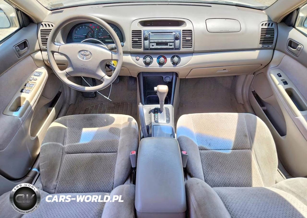2002 Toyota Camry Le VIN:4T1BE32K52U505663 - 8