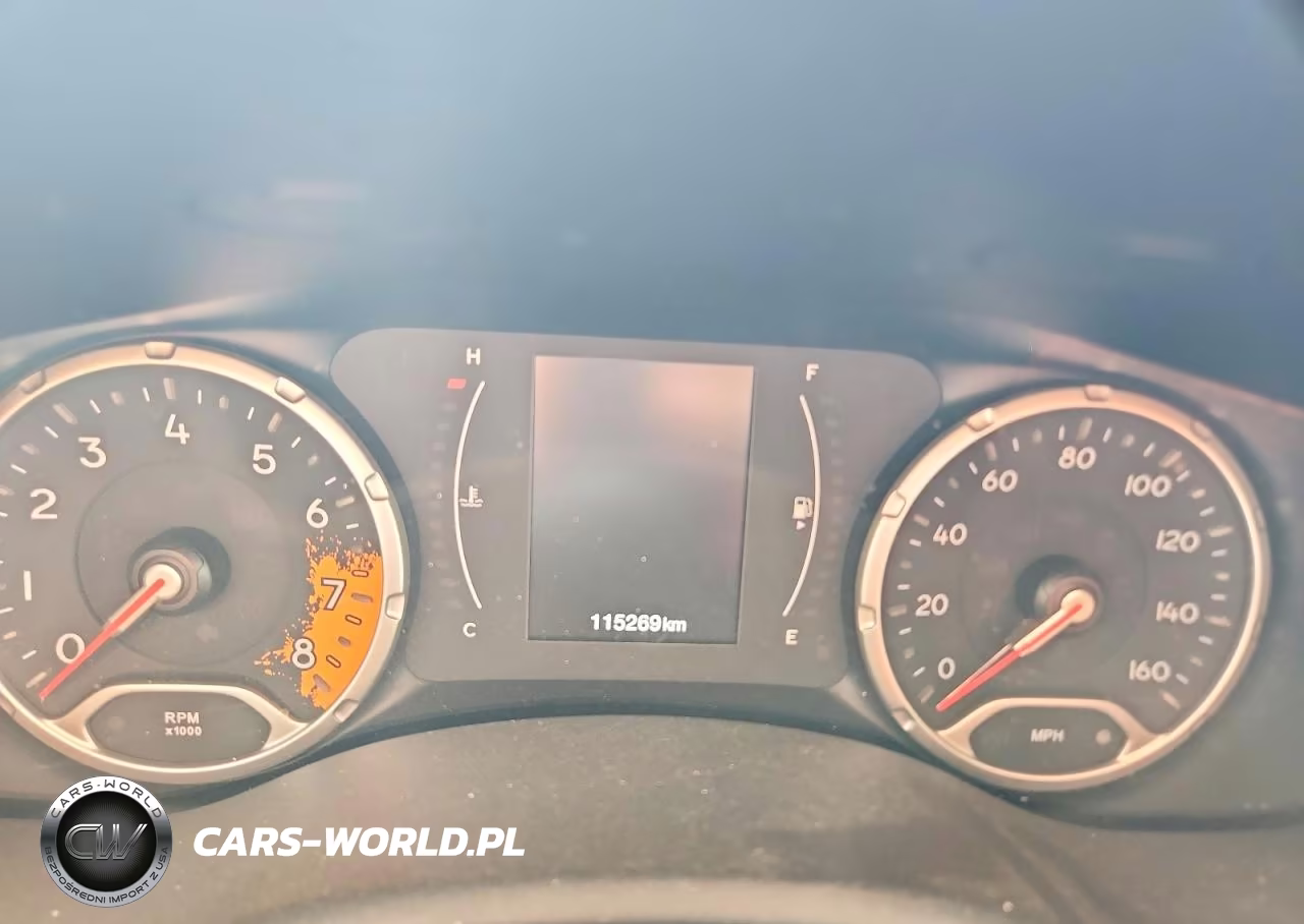 2018 Jeep Renegade Latitude VIN:ZACCJBBB0JPJ32477 - 9