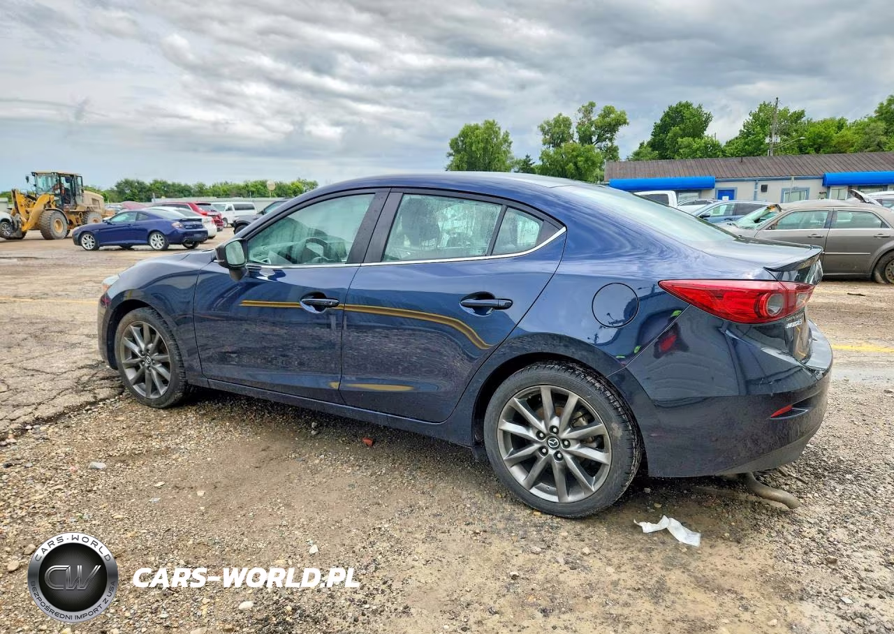 2018 Mazda 3 Touring VIN:3MZBN1V39JM271766 - 2