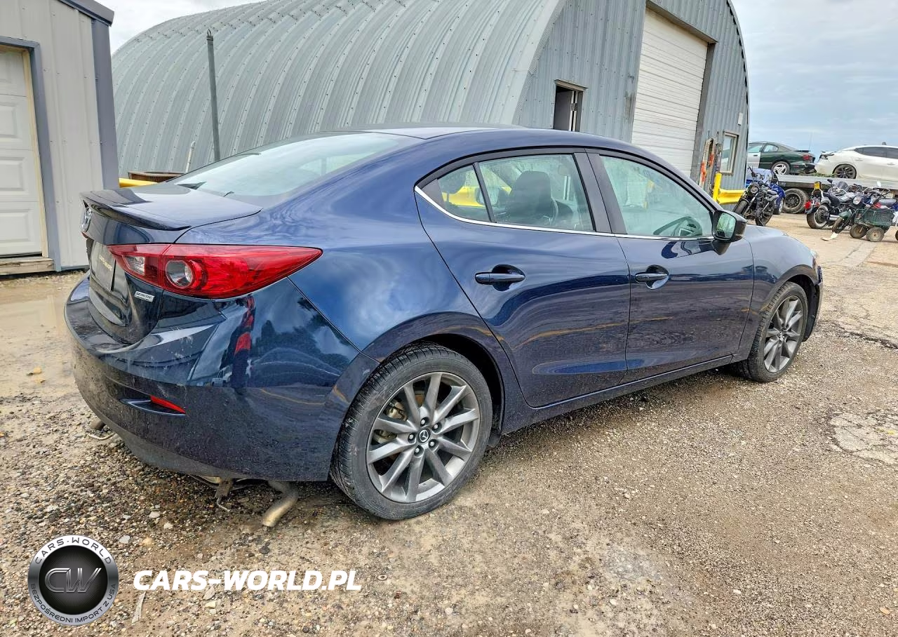 2018 Mazda 3 Touring VIN:3MZBN1V39JM271766 - 3