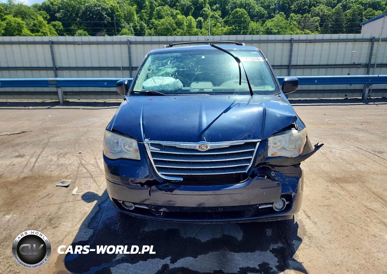 2008 Chrysler Town & Country Touring VIN:2A8HR54P68R792484 - 5