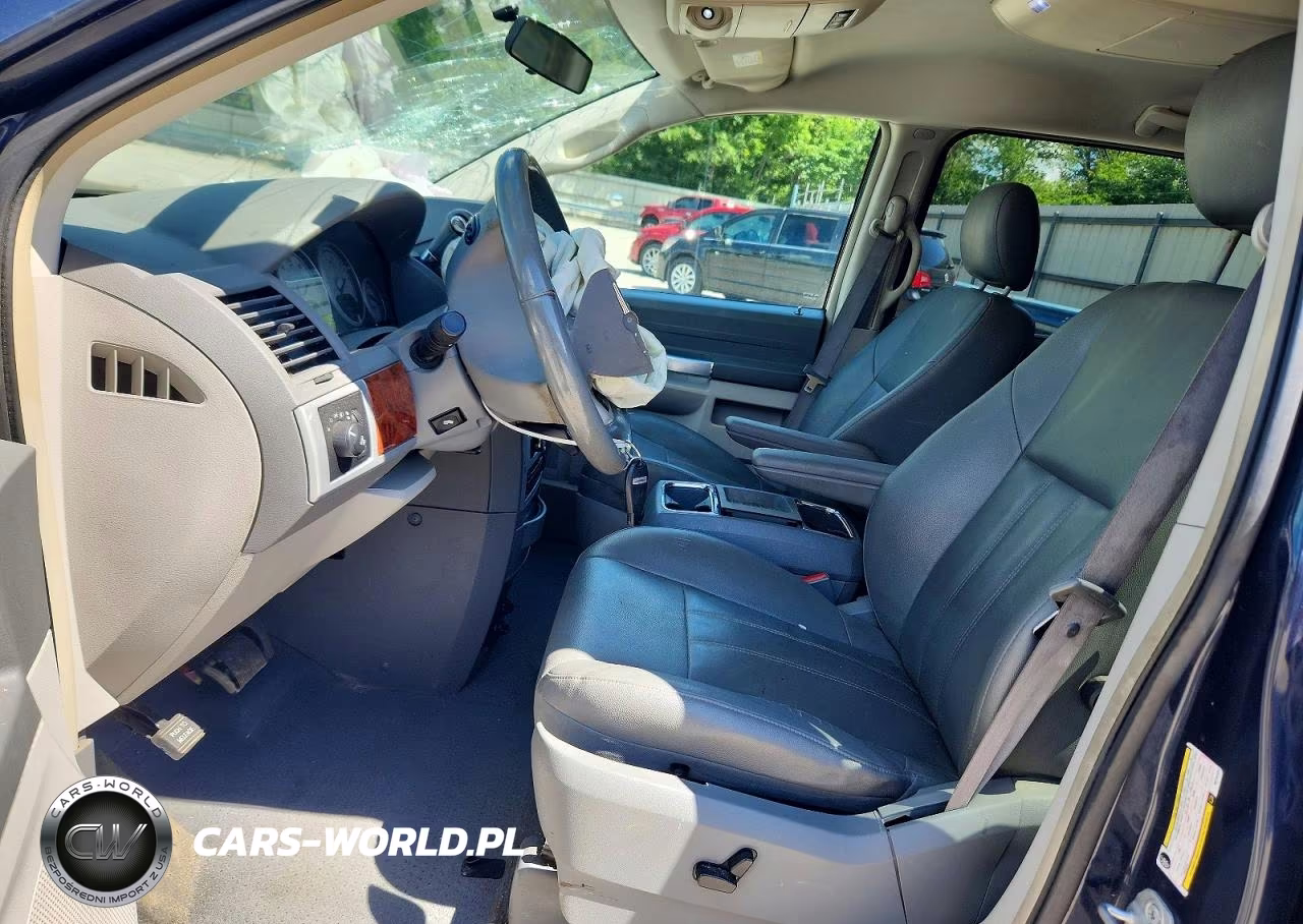 2008 Chrysler Town & Country Touring VIN:2A8HR54P68R792484 - 7