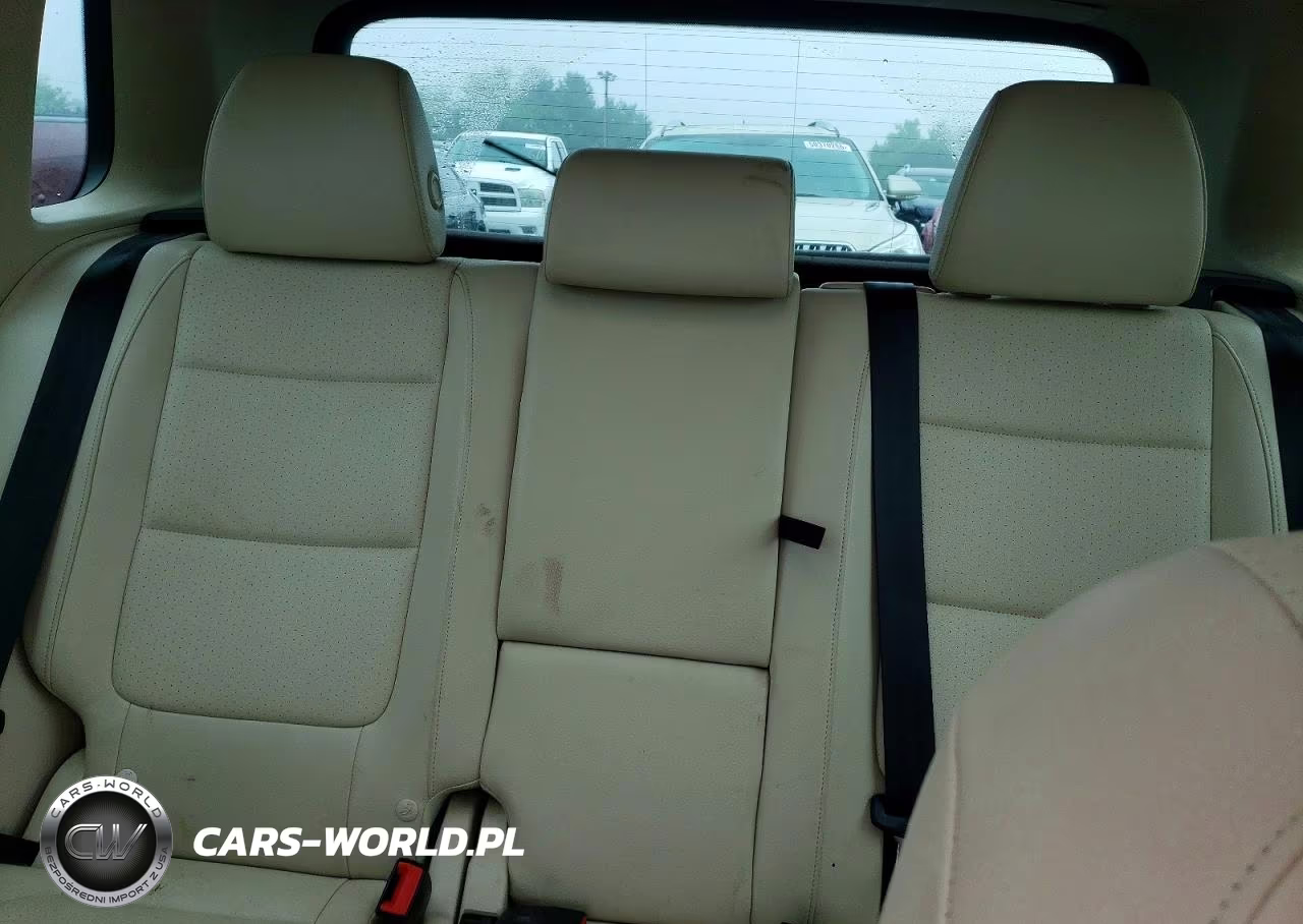 2012 Volkswagen Tiguan S VIN:WVGBV7AX0CW572052 - 10