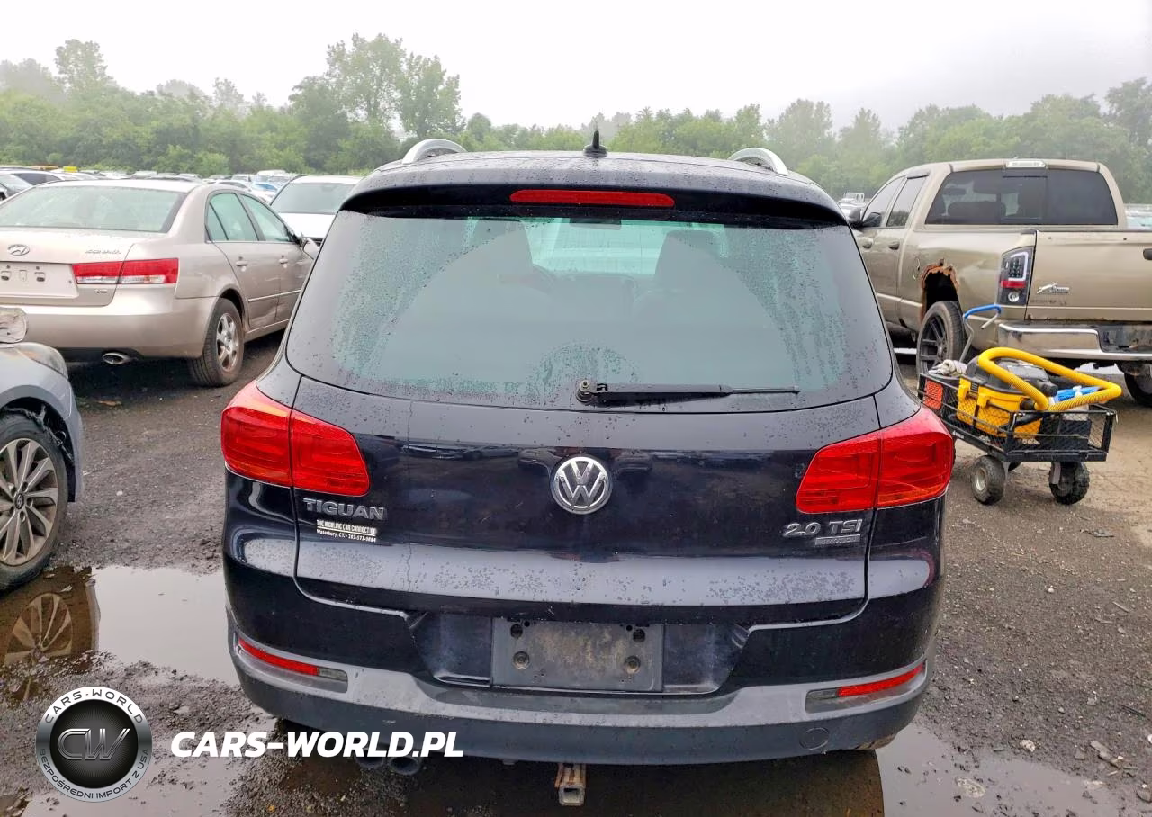 2012 Volkswagen Tiguan S VIN:WVGBV7AX0CW572052 - 6