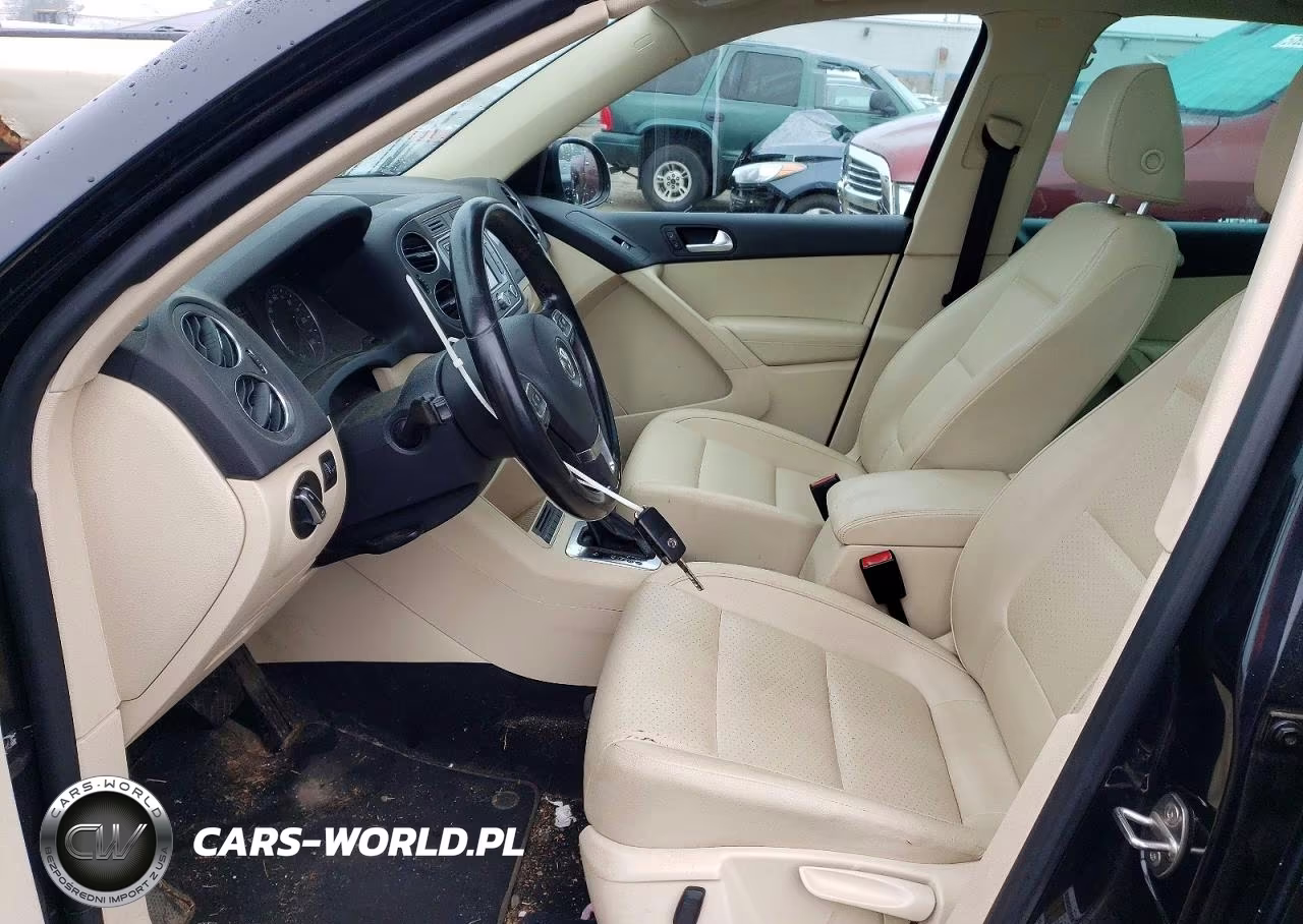 2012 Volkswagen Tiguan S VIN:WVGBV7AX0CW572052 - 7