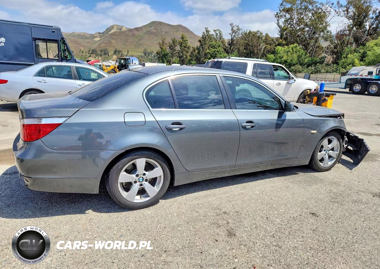 2007 BMW 525 Xi VIN:WBANF33597CS38948 - 3
