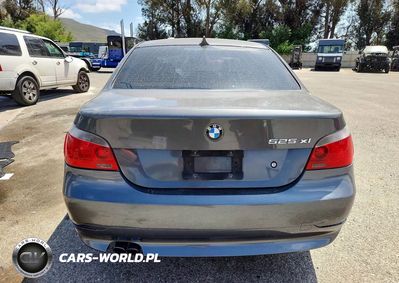 2007 BMW 525 Xi VIN:WBANF33597CS38948 - 6