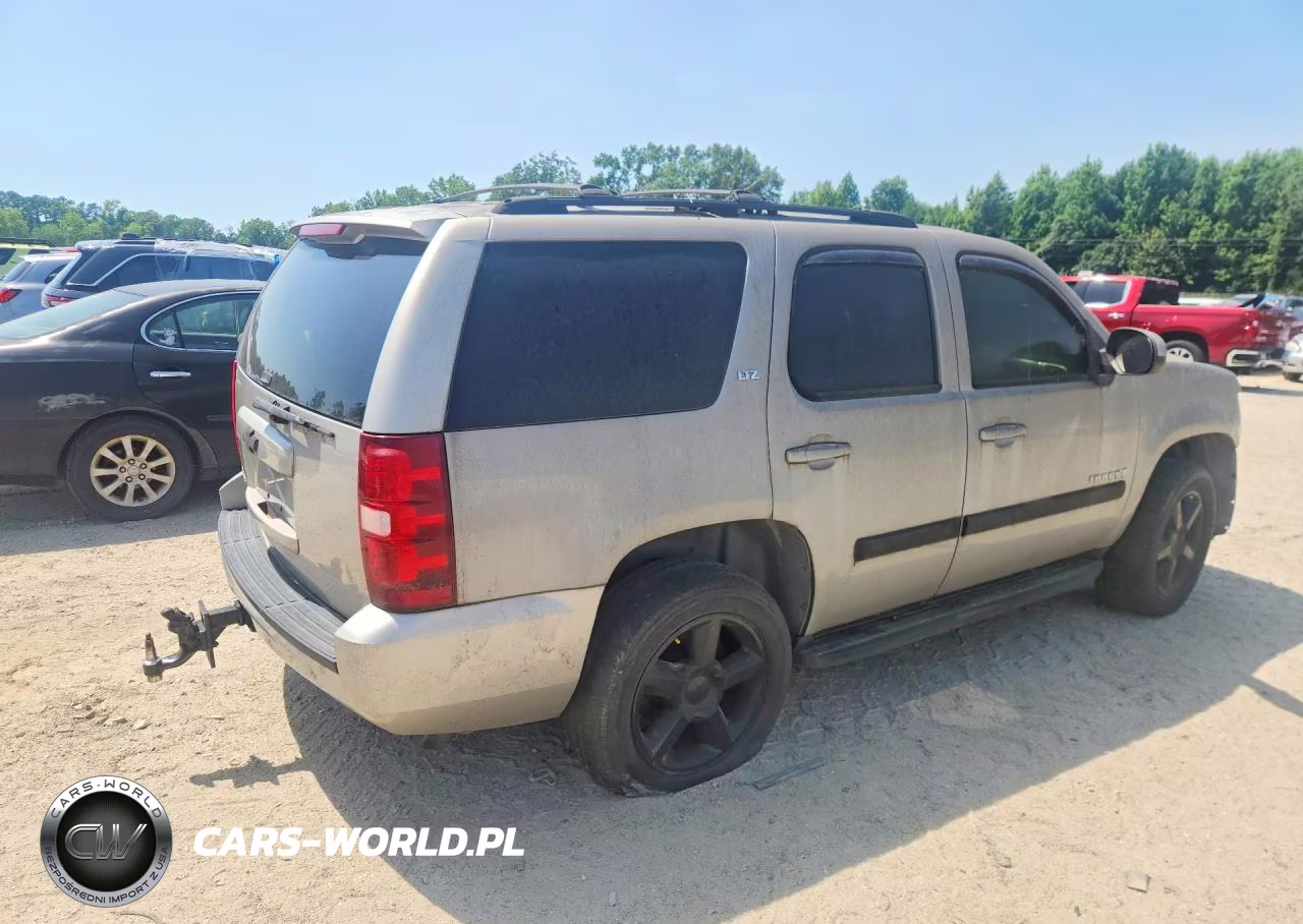 2007 Chevrolet Tahoe K1500 VIN:1GNFK13047J118456 - 3