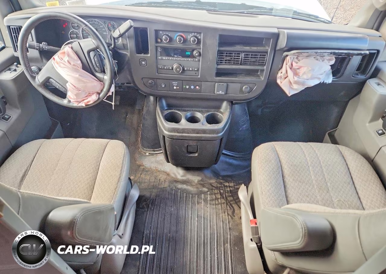 2023 Chevrolet Express G3500 VIN:1GCZGHF70P1260246 - 8