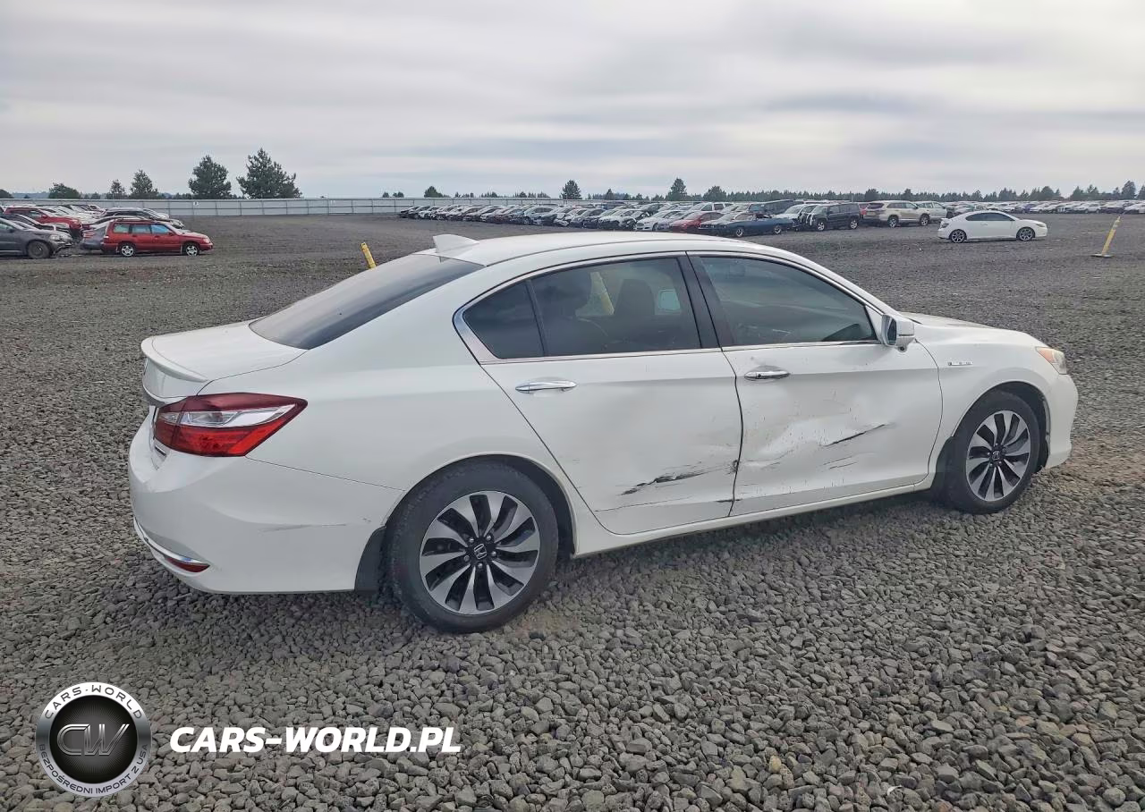 2017 Honda Accord Hybrid VIN:JHMCR6F38HC003681 - 3