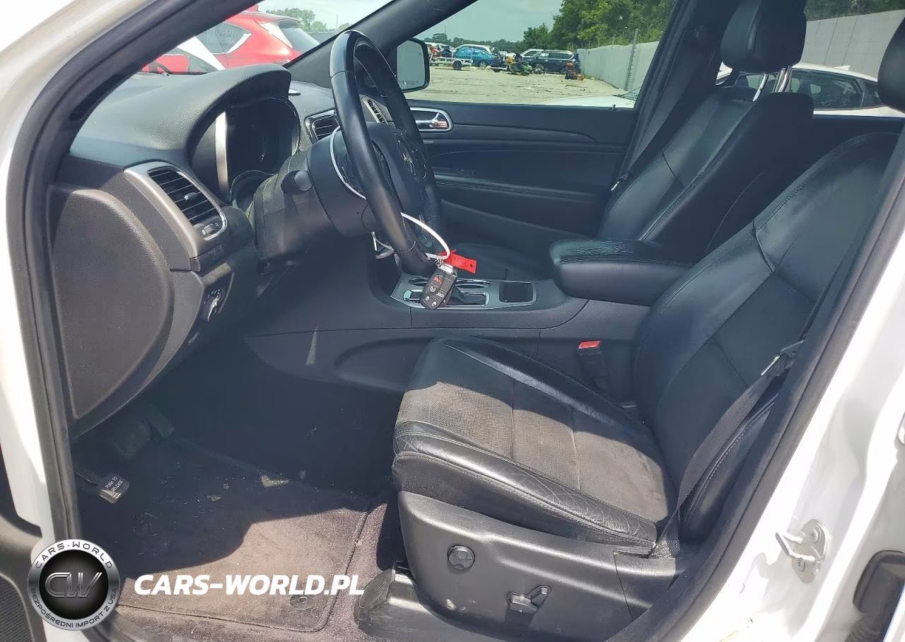 2019 Jeep Grand Cherokee Laredo VIN:1C4RJEAGXKC548330 - 7