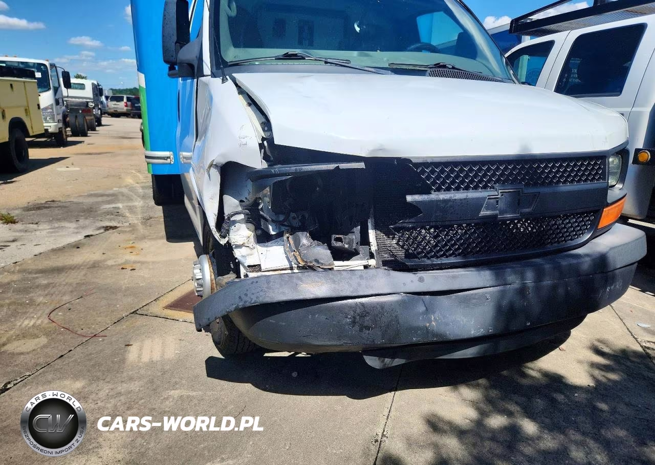 2010 Chevrolet Express G3500 VIN:1GB6G3BG1A1117488 - 9