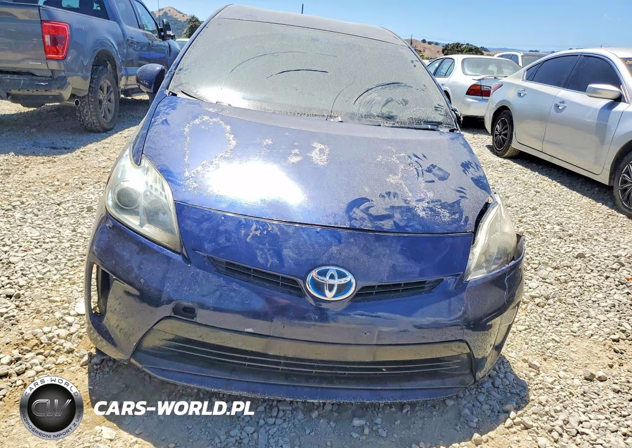 2014 Toyota Prius Two VIN:JTDKN3DUXE1767316 - 5