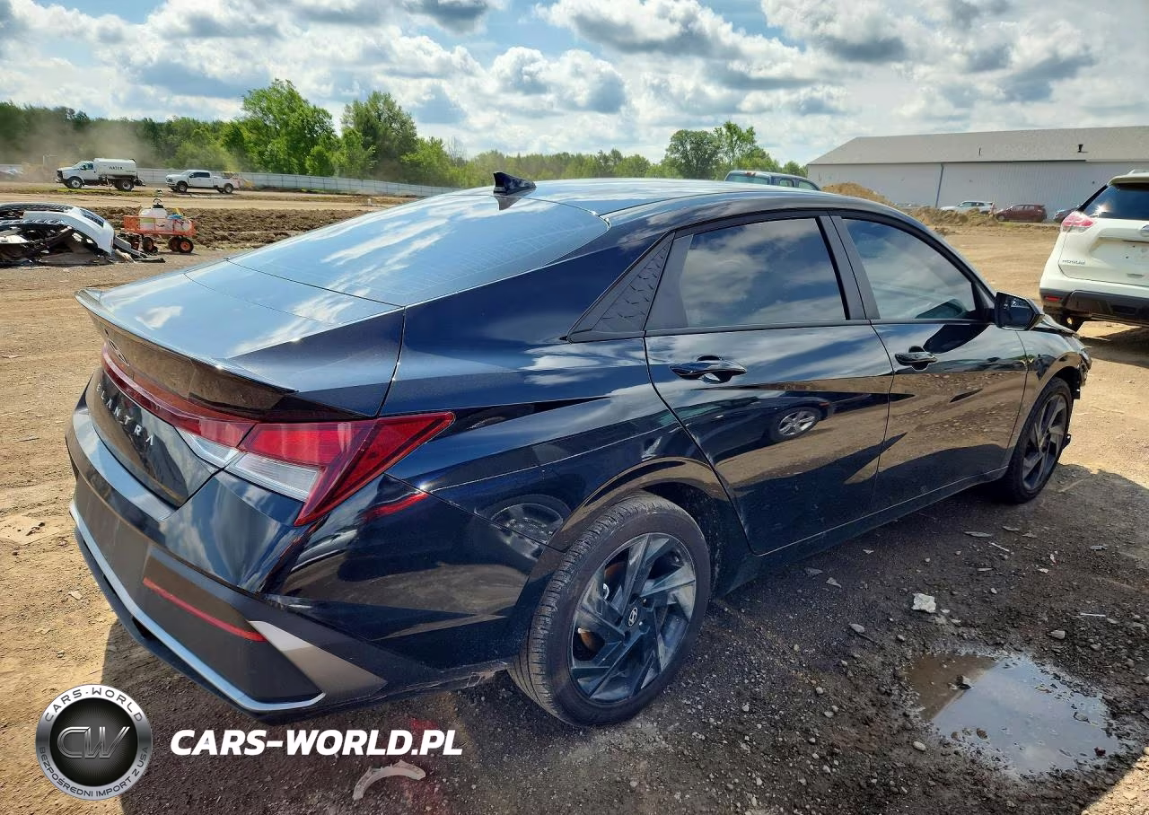 2026 Hyundai Elantra Sel Sport VIN:KMHLM4DGXTU140503 - 3