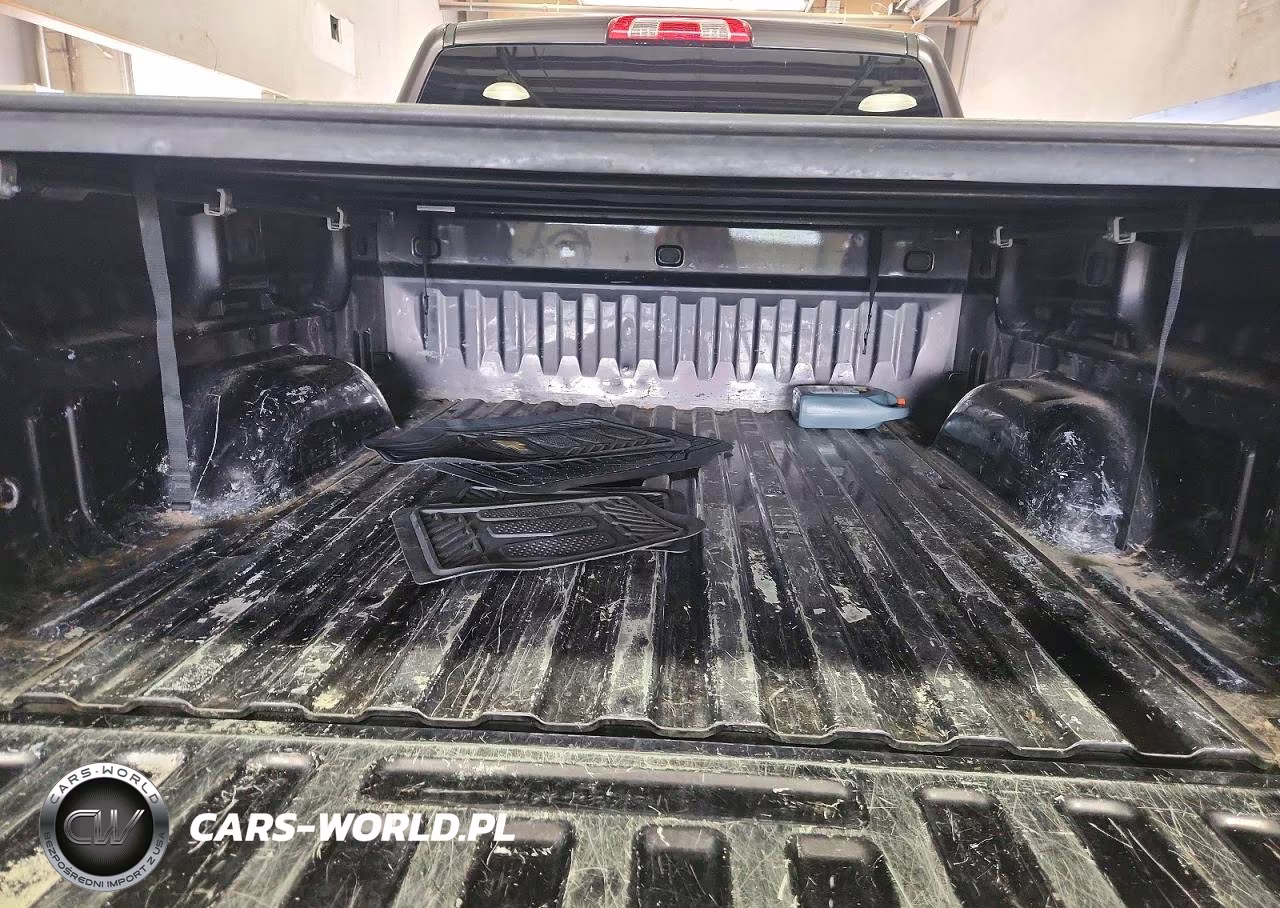 2014 Chevrolet Silverado K1500 VIN:3GCUKPEC2EG342527 - 10