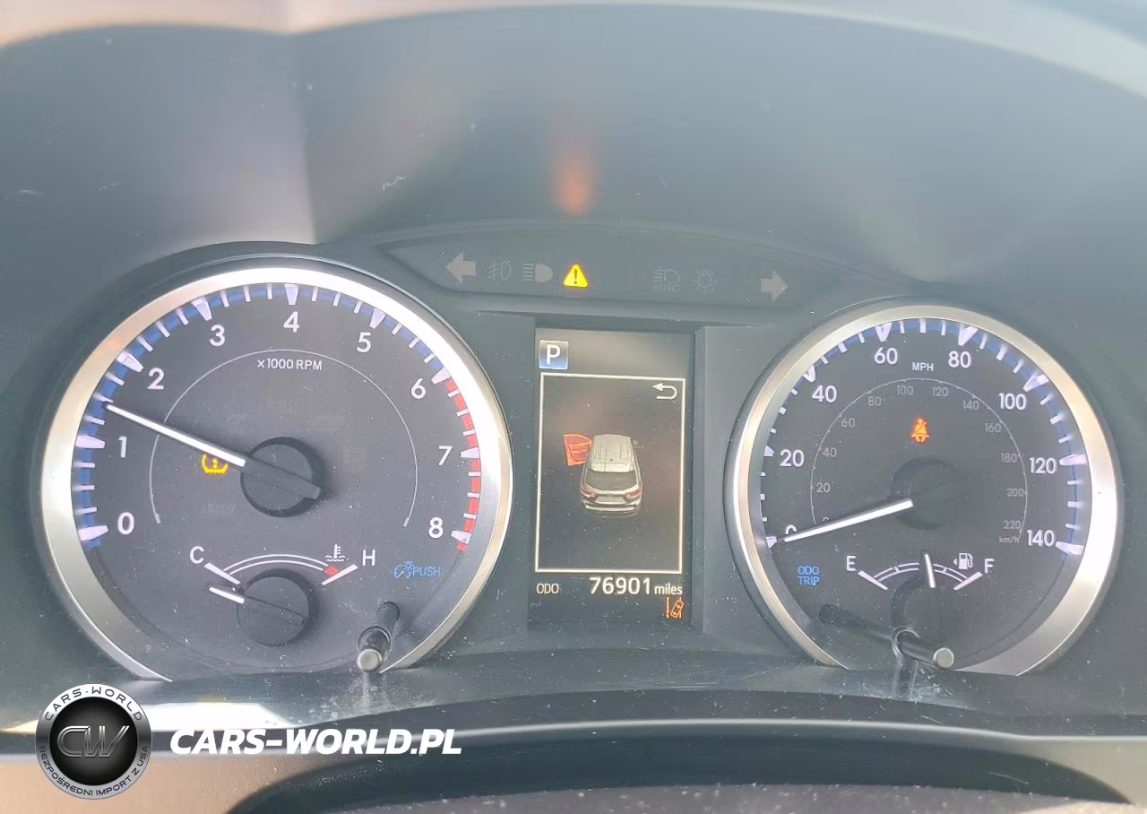 2019 Toyota Highlander Le VIN:5TDZARFH9KS049946 - 9
