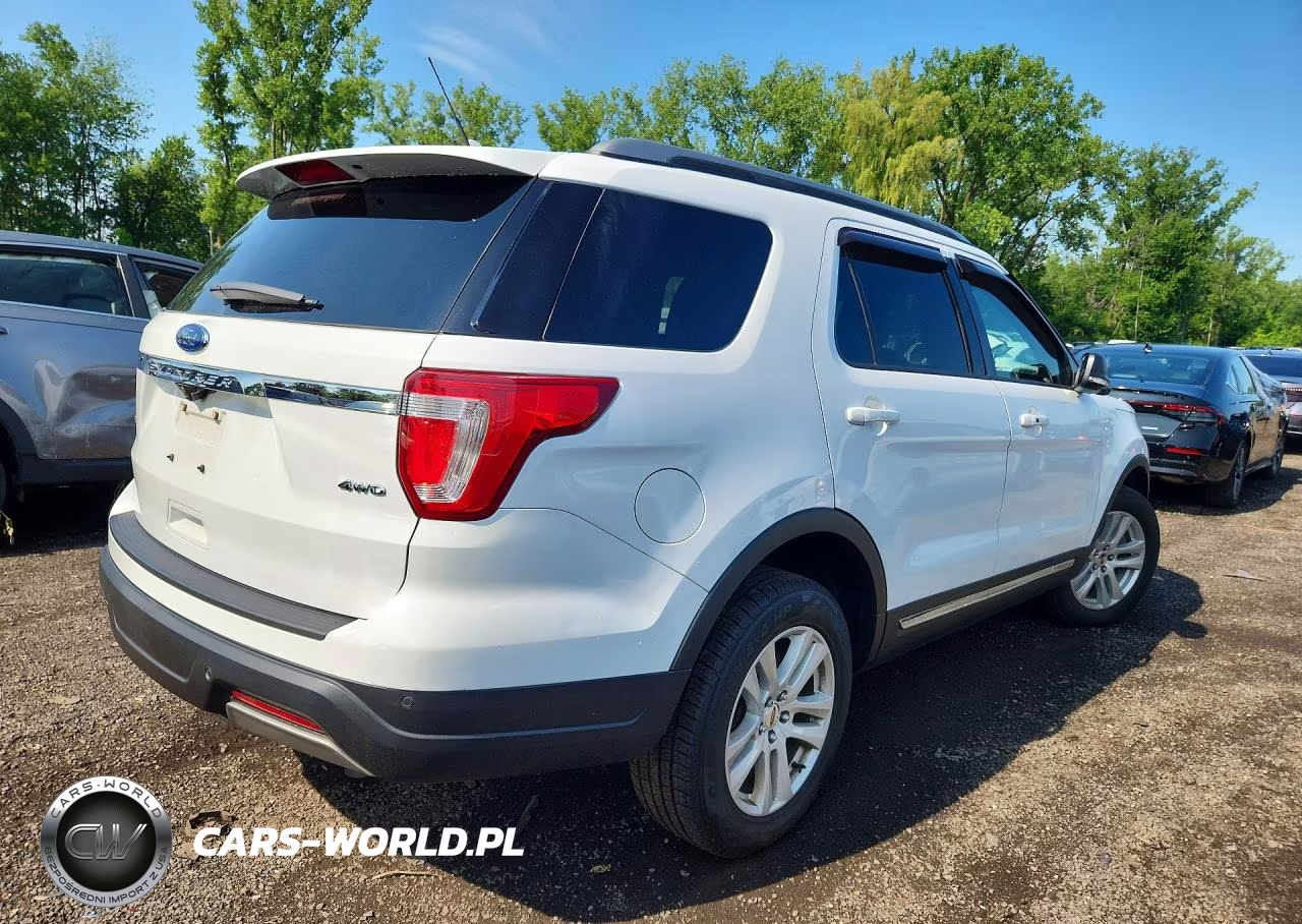 2019 Ford Explorer Xlt VIN:1FM5K8D81KGB00256 - 3