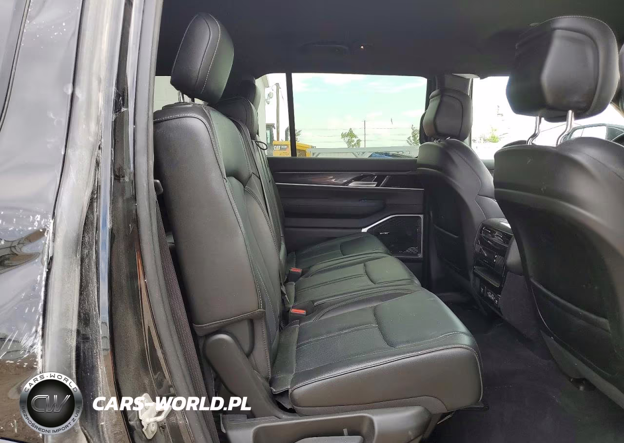 2024 Jeep Wagoneer Series I VIN:1C4SJVAP4RS151388 - 11