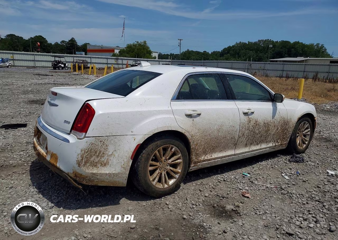2017 Chrysler 300 Limited VIN:2C3CCAAG9HH655615 - 3