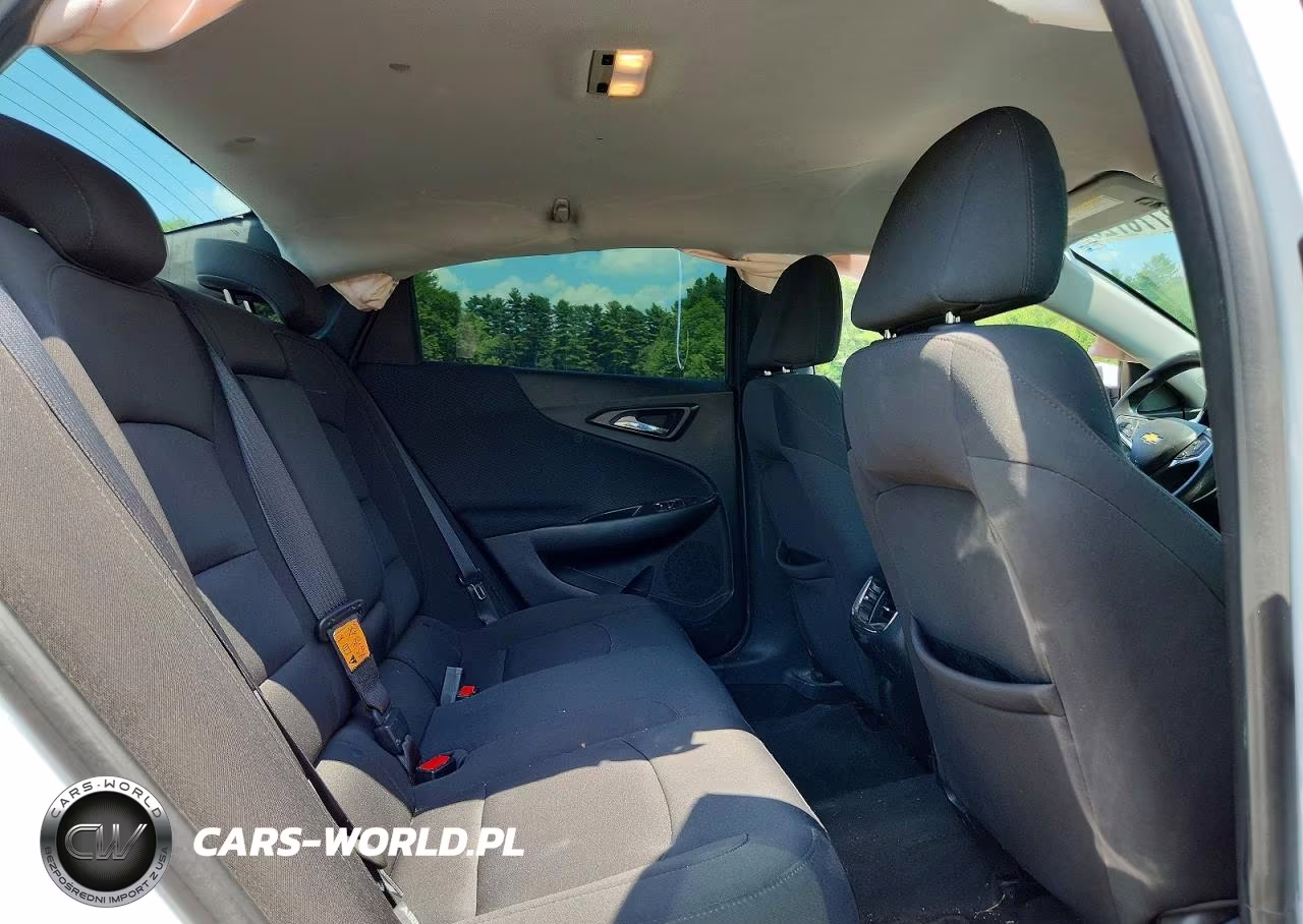 2018 Chevrolet Malibu Lt VIN:1G1ZD5ST1JF153090 - 10