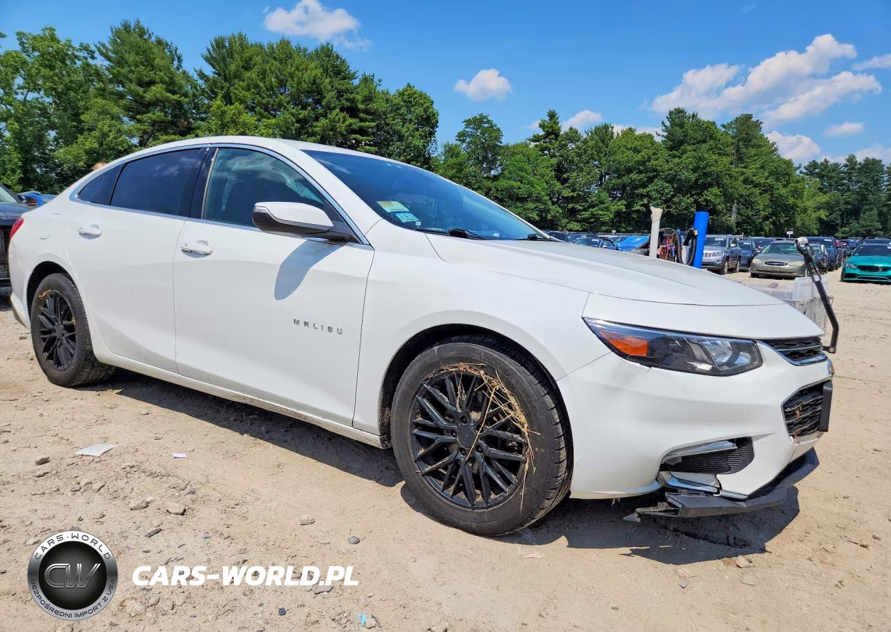 2018 Chevrolet Malibu Lt VIN:1G1ZD5ST1JF153090 - 4