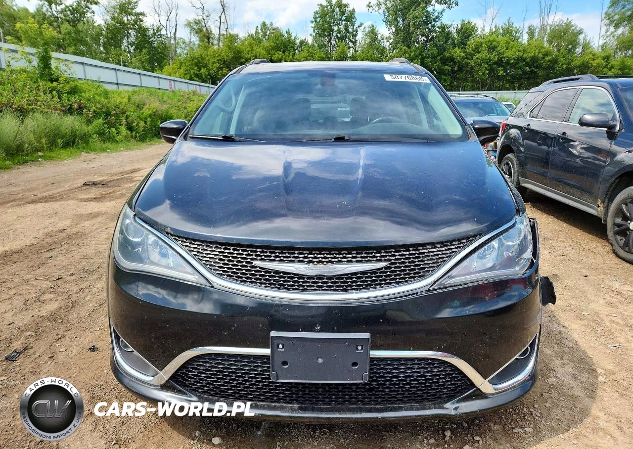 2017 Chrysler Pacifica Touring L VIN:2C4RC1BG8HR523878 - 5