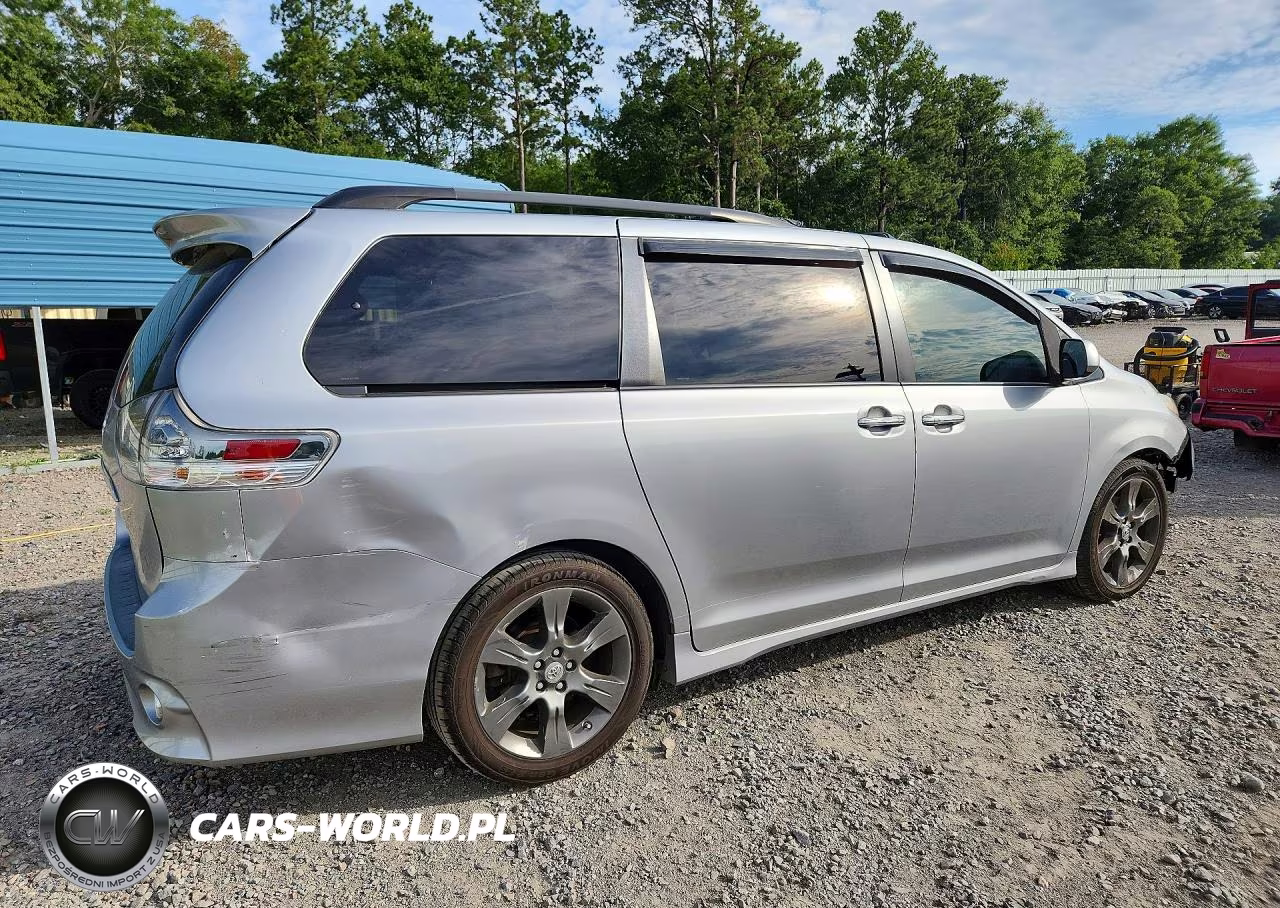 2016 Toyota Sienna Se VIN:5TDXK3DC2GS728019 - 3