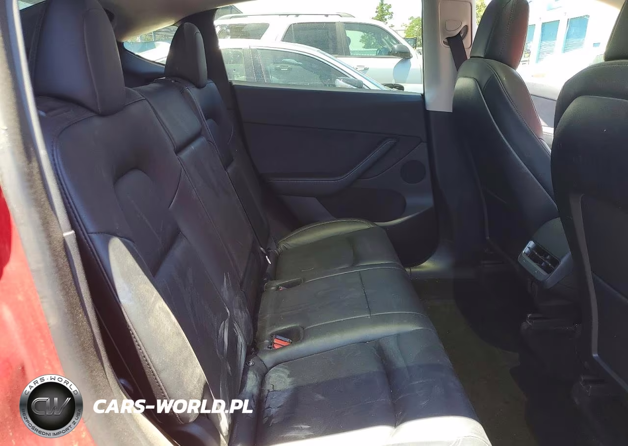 2021 Tesla Model Y VIN:5YJYGDEE7MF271848 - 11