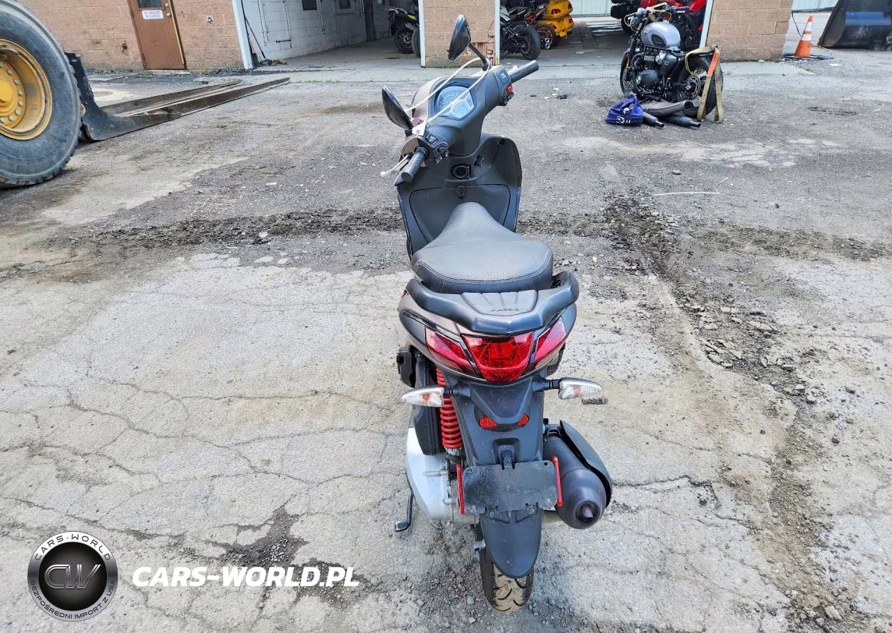2023 Piaggio Liberty 150 VIN:ZAPM898GXP7004055 - 4