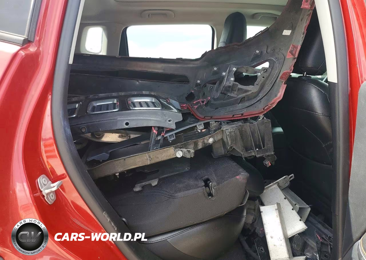 2020 Jeep Compass Latitude VIN:3C4NJCBB7LT198828 - 10