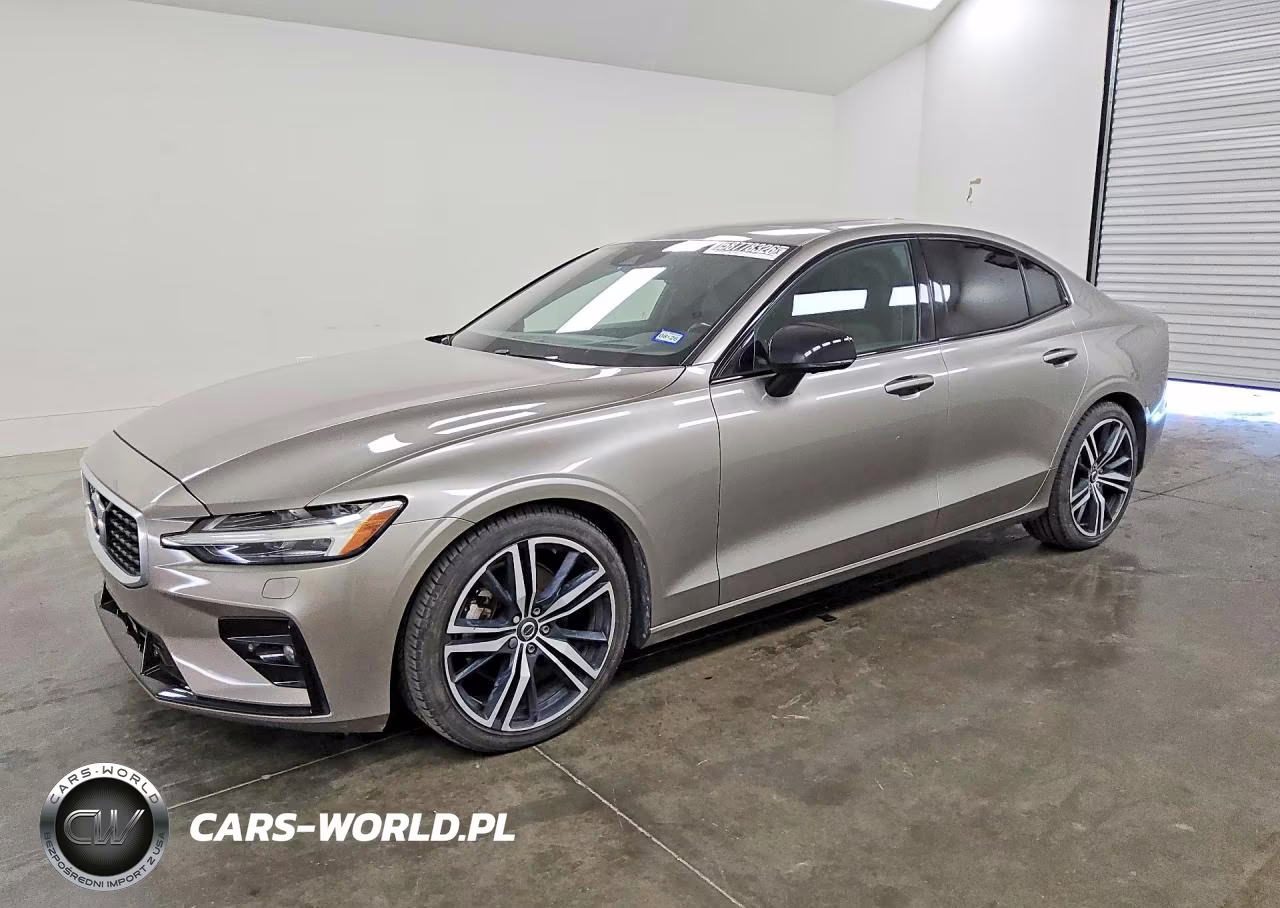 2019 Volvo S60 T5 R-Design