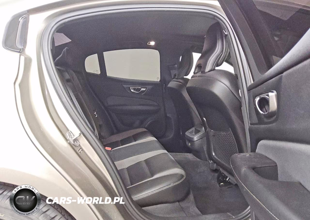 2019 Volvo S60 T5 R-Design VIN:7JR102FM7KG006335 - 10
