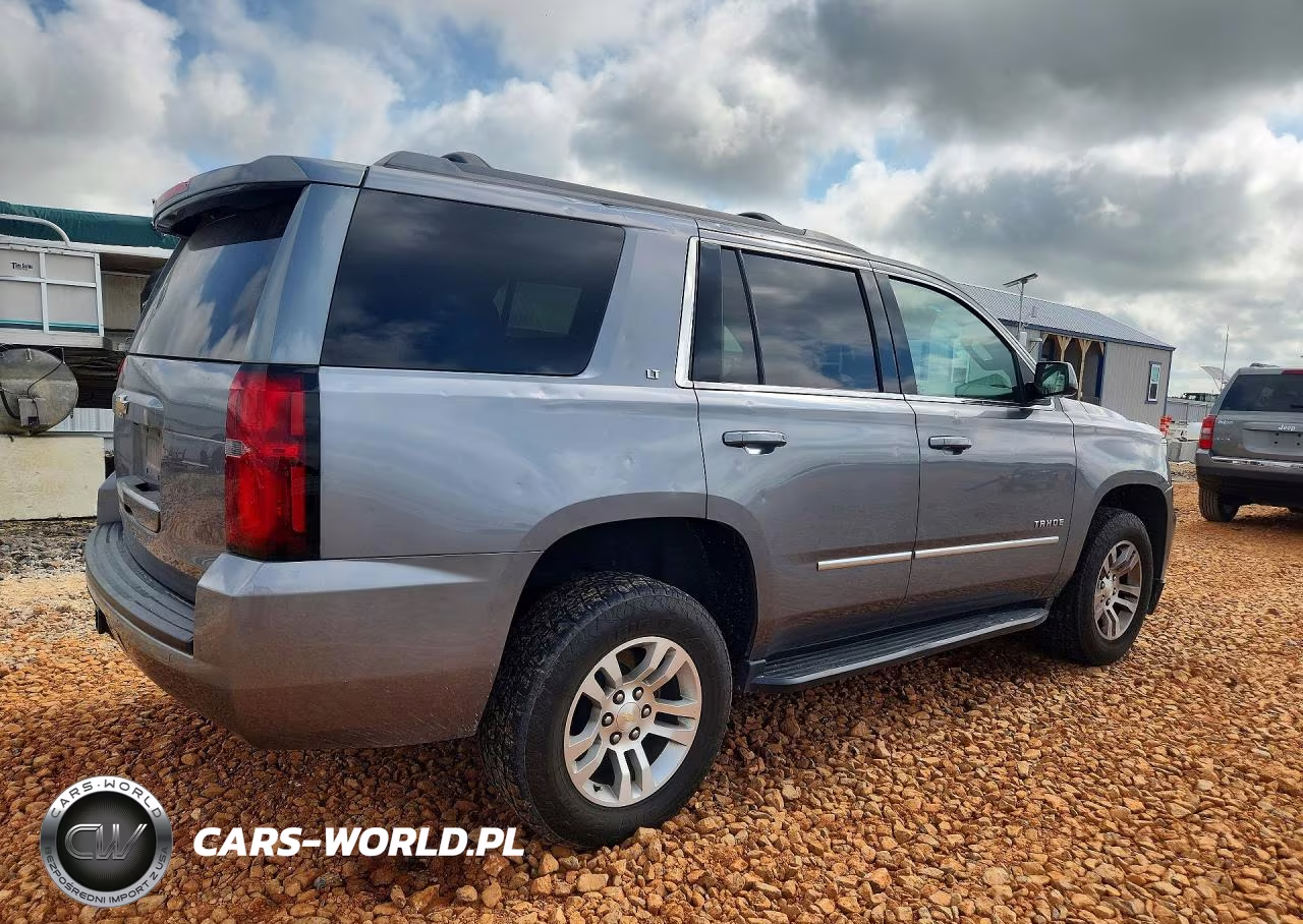 2018 Chevrolet Tahoe K1500 Lt VIN:1GNSKBKC5JR360388 - 3