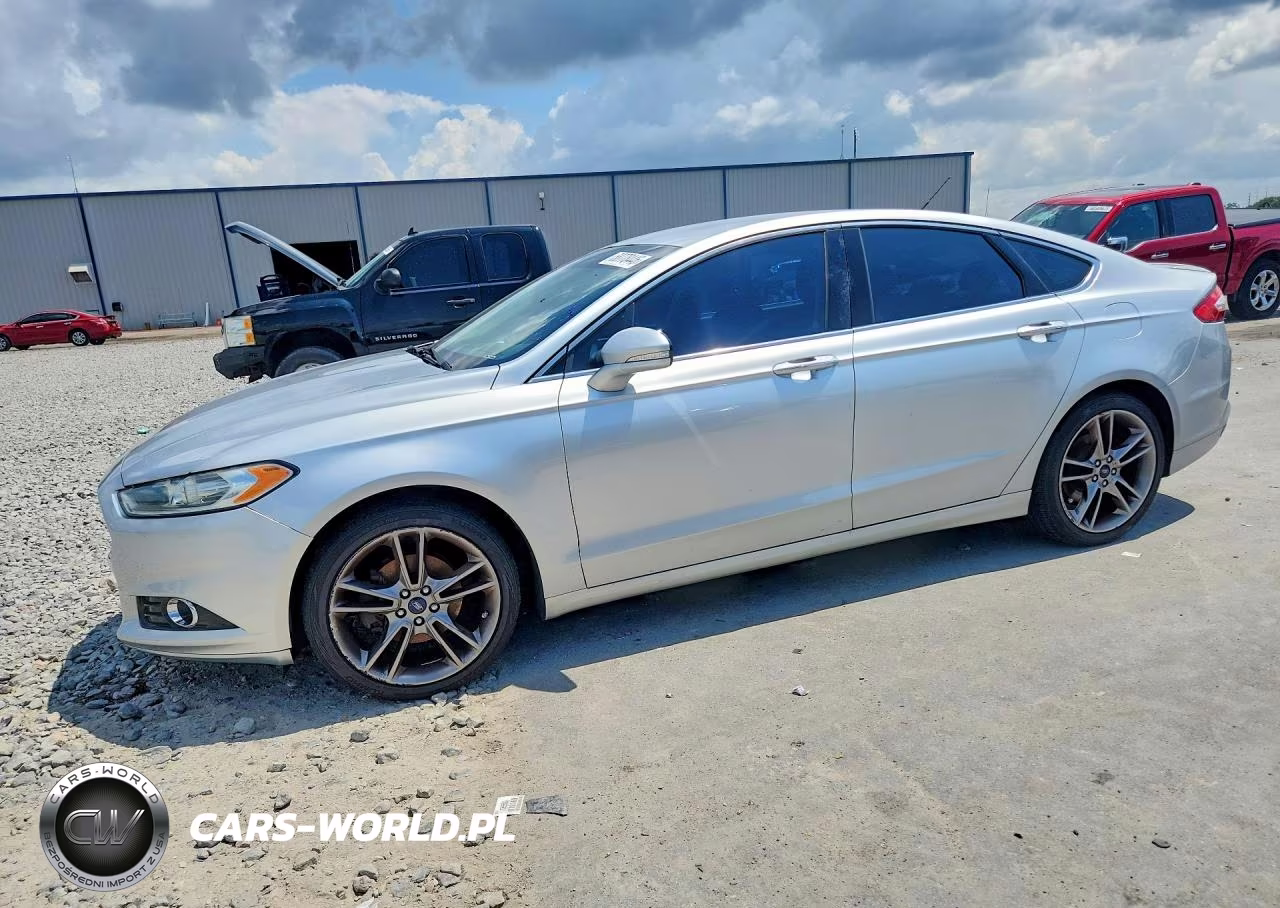 2016 Ford Fusion Titanium – zdjęcie 1 z 12