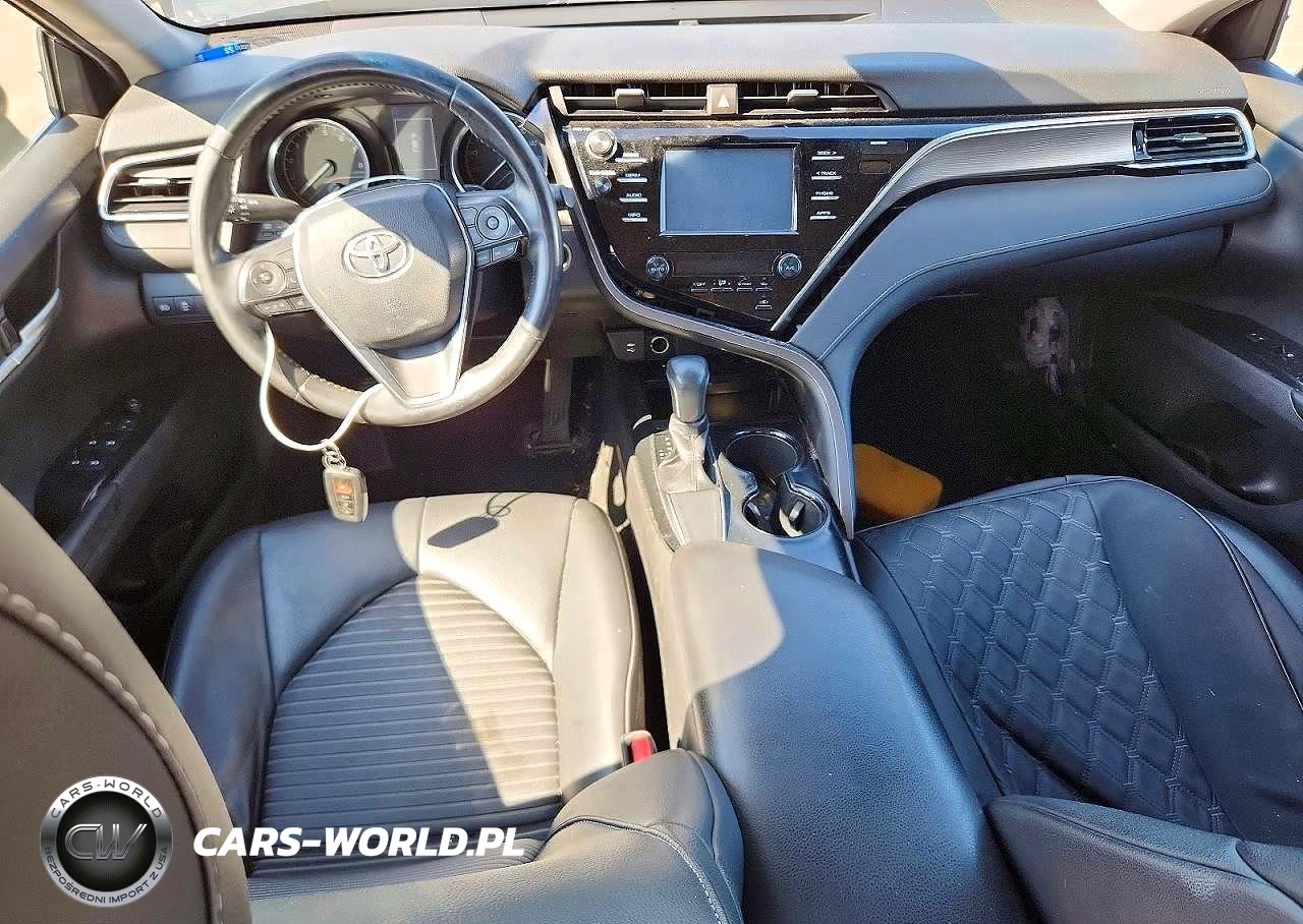 2018 Toyota Camry Se VIN:4T1B11HK1JU569172 - 8