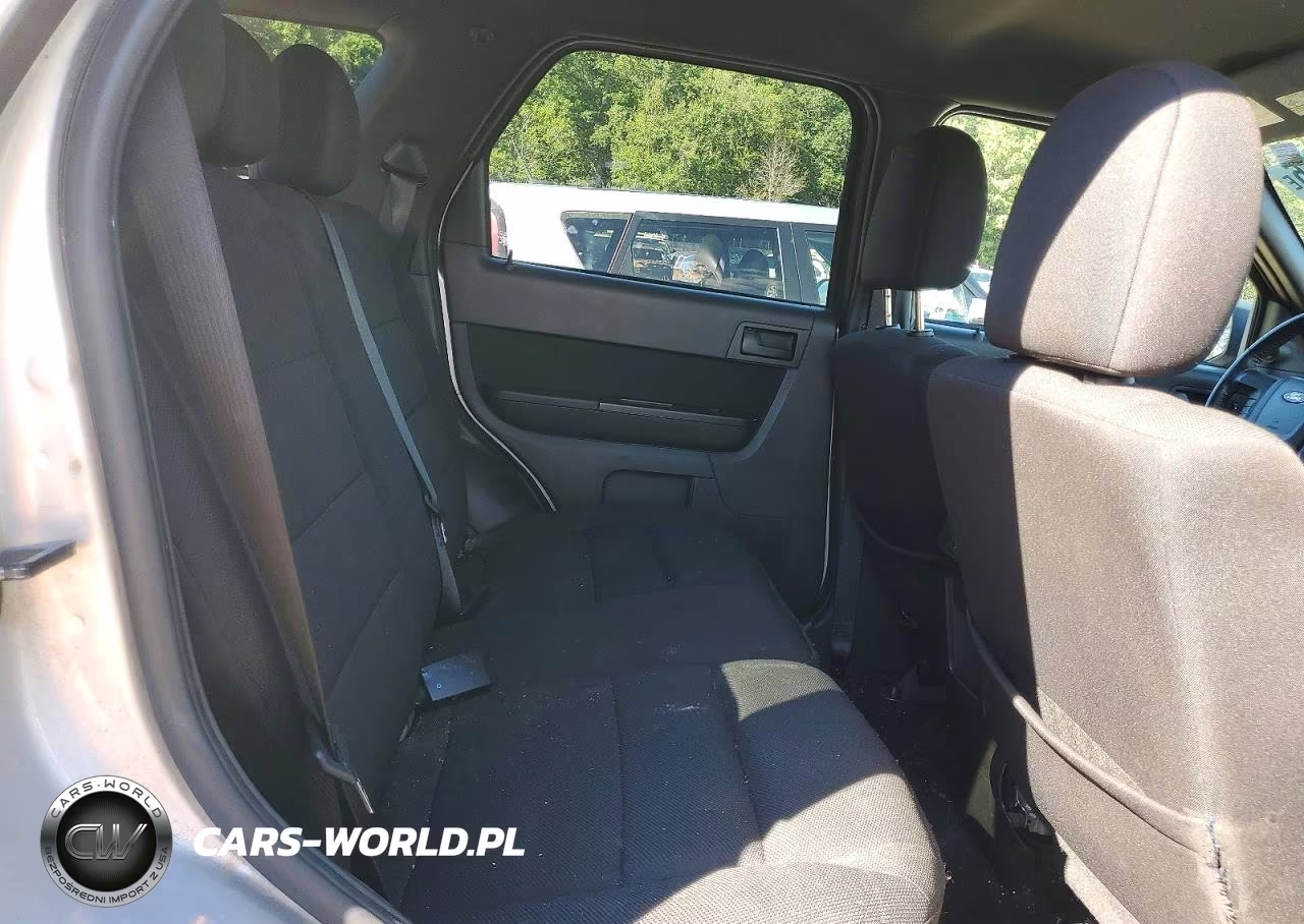 2010 Ford Escape Xlt VIN:1FMCU0D70AKA42758 - 11
