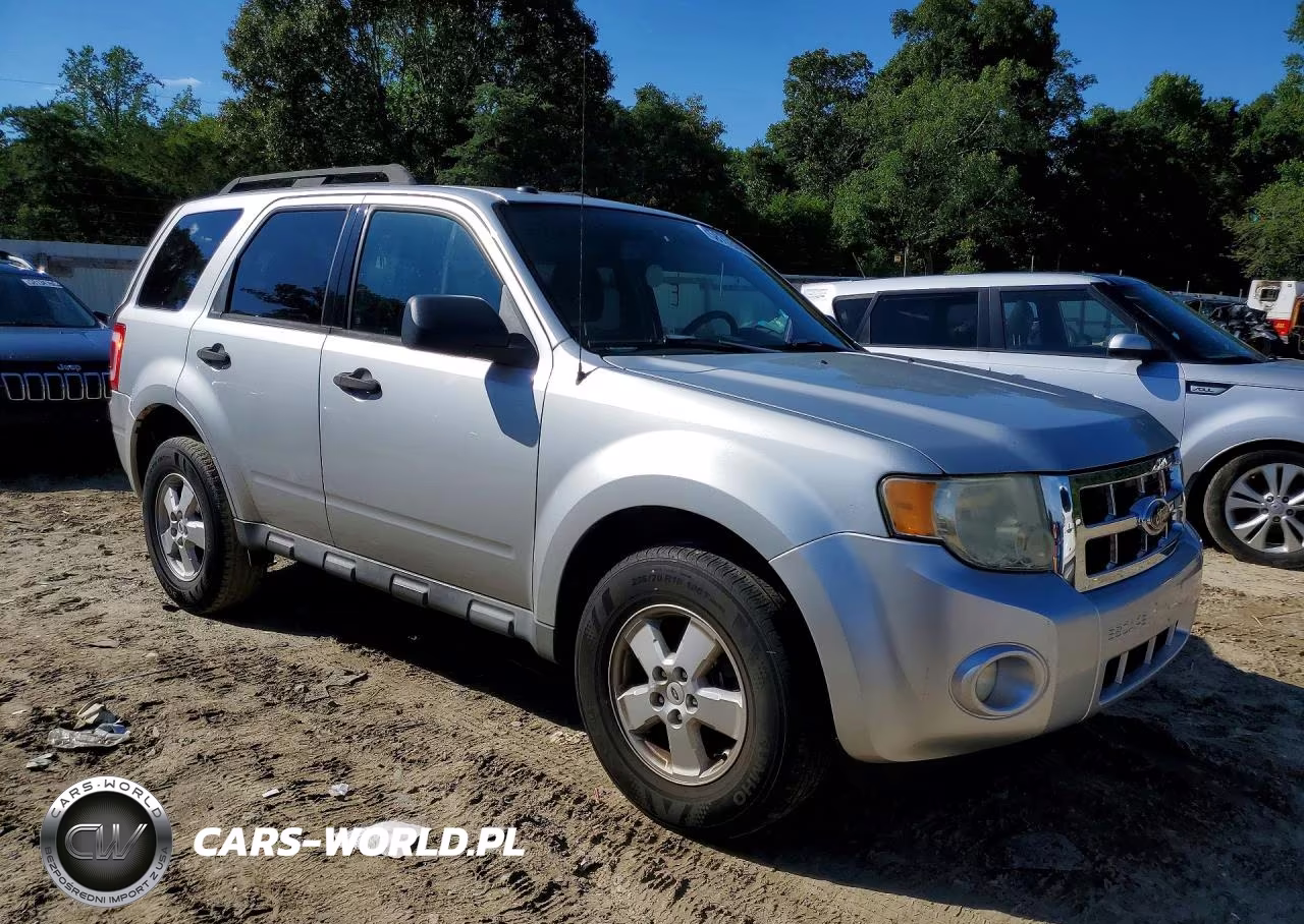 2010 Ford Escape Xlt VIN:1FMCU0D70AKA42758 - 4