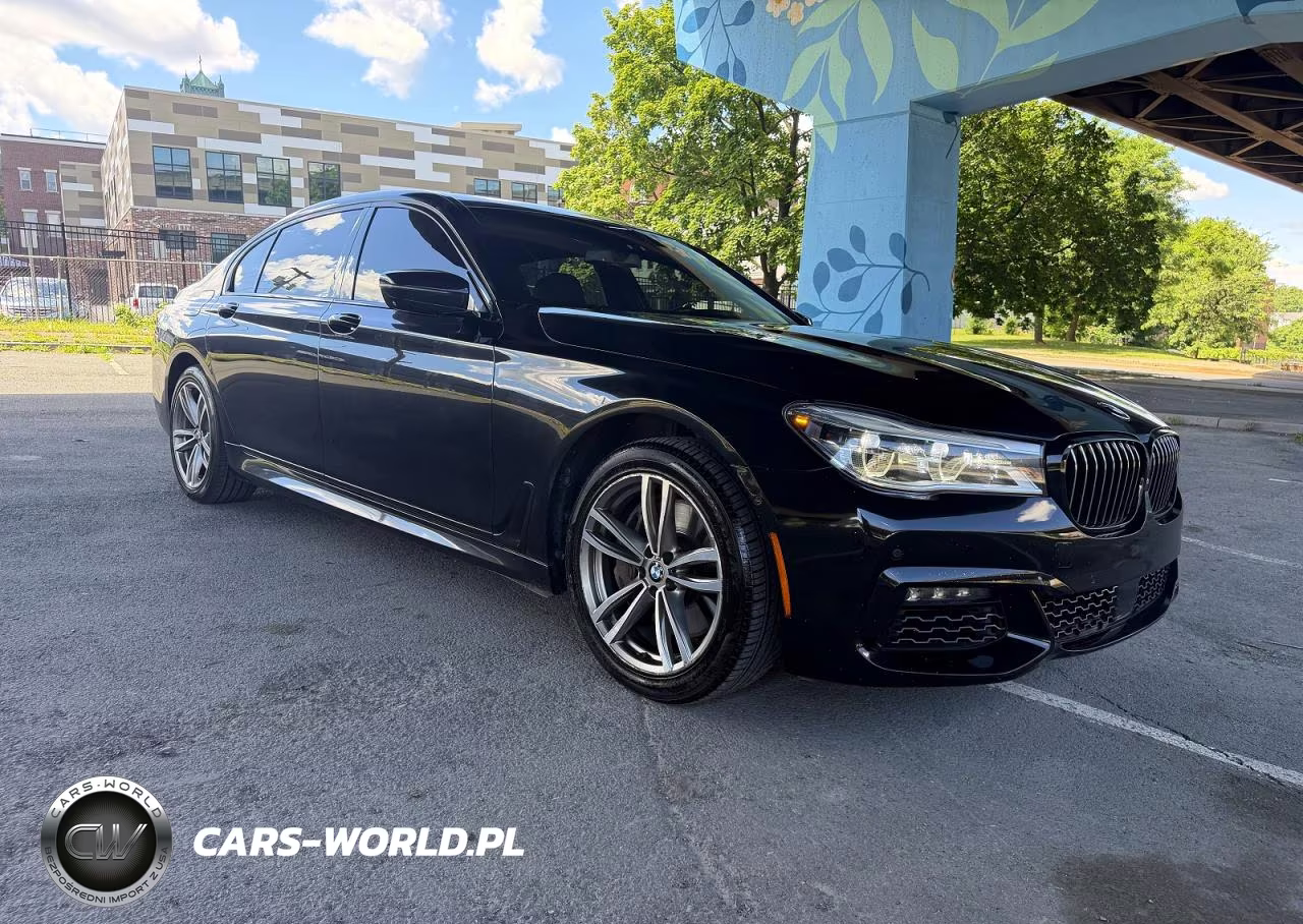 2019 BMW 750I xDrive – zdjęcie 1 z 15