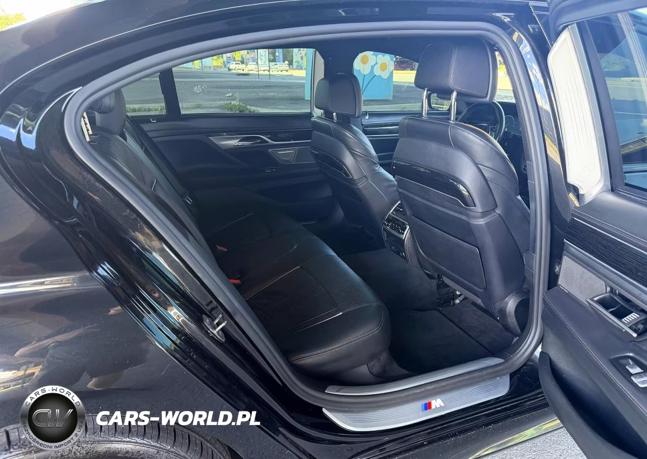 2019 BMW 750I xDrive VIN:WBA7F2C56K8240643 - 11