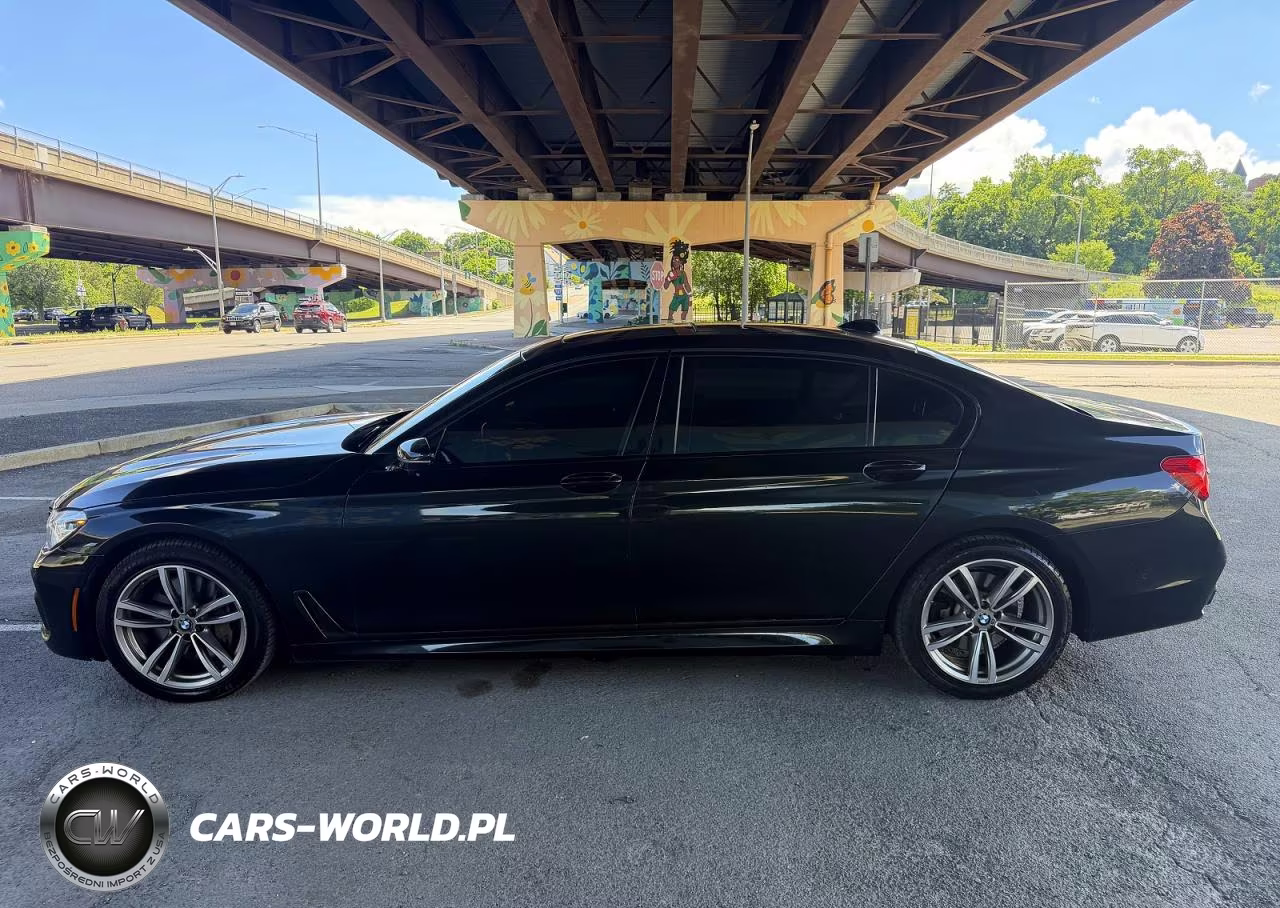 2019 BMW 750I xDrive VIN:WBA7F2C56K8240643 - 14