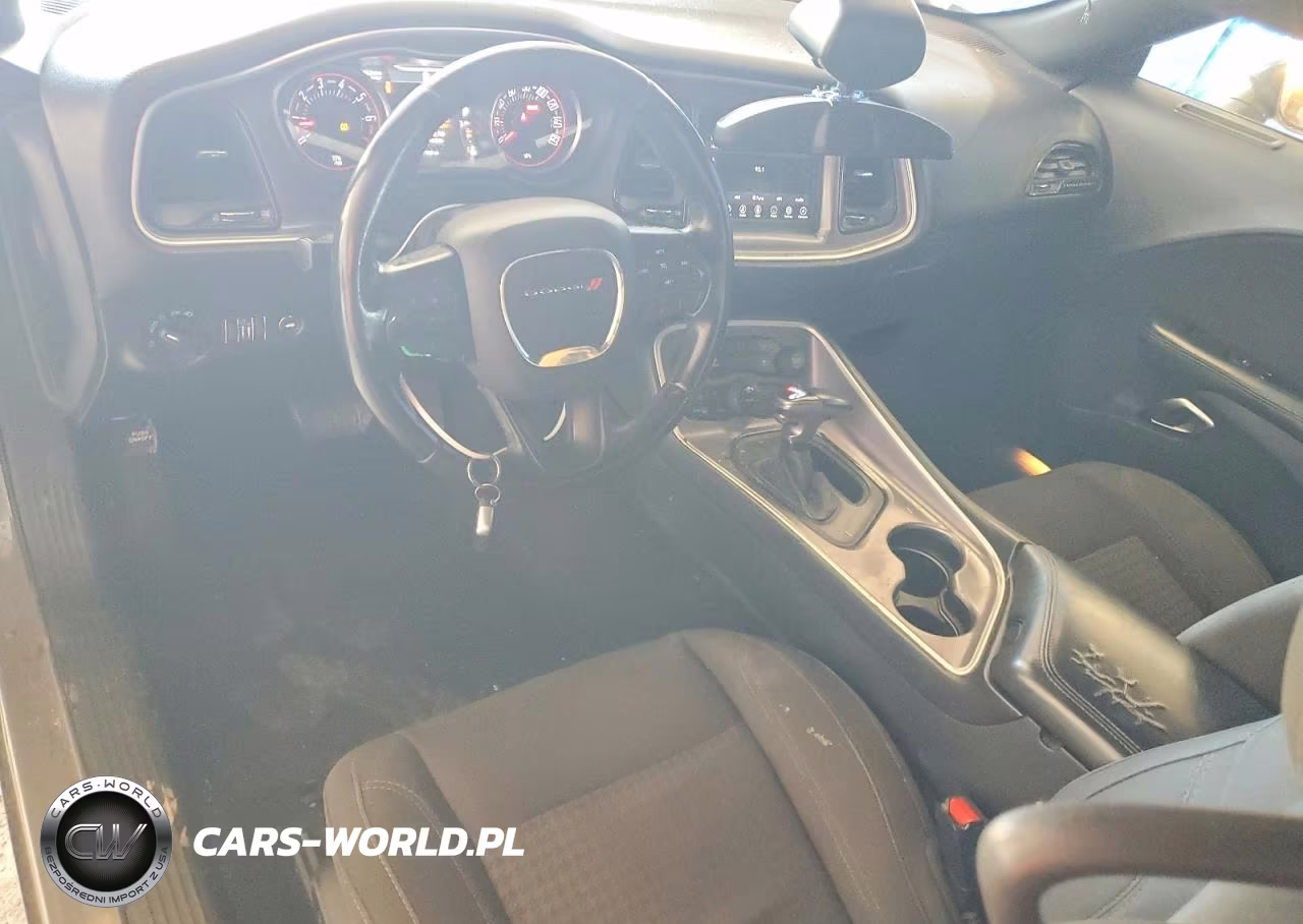2019 Dodge Challenger Sxt VIN:2C3CDZAG6KH680247 - 8
