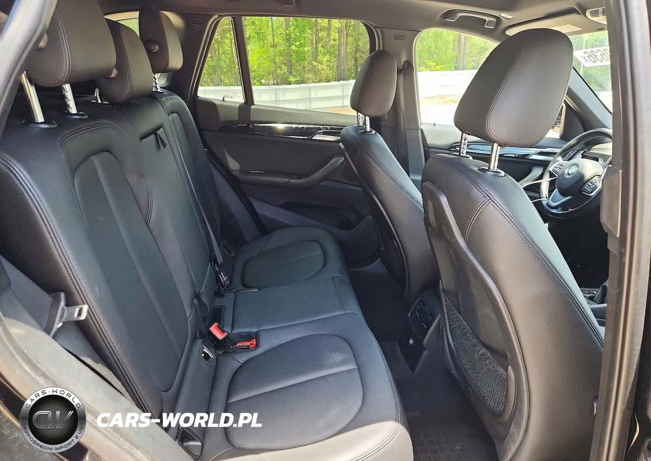 2017 BMW X1 Sdrive28I VIN:WBXHU7C35H5H37964 - 10