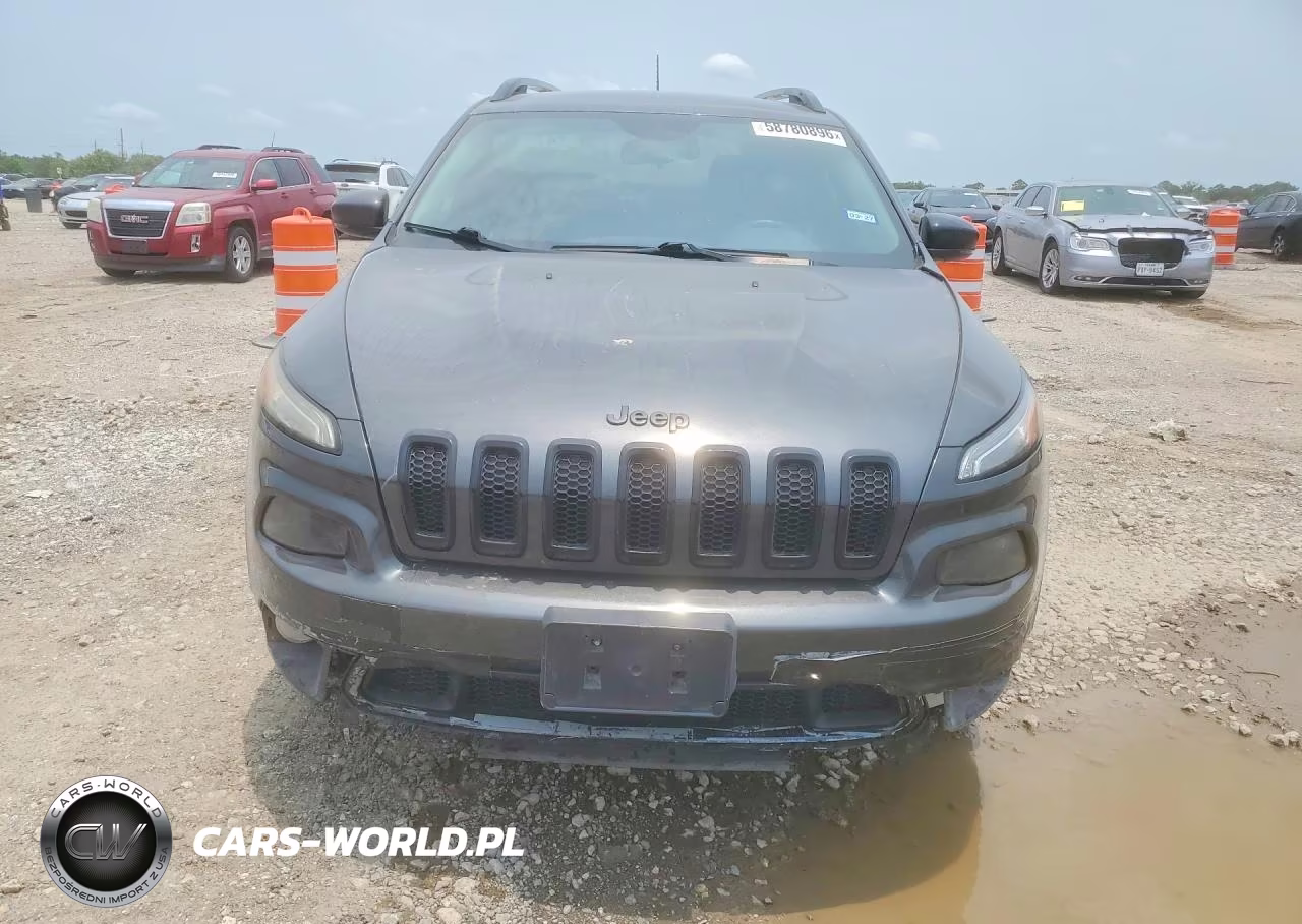2016 Jeep Cherokee Latitude VIN:1C4PJMCB2GW225737 - 5