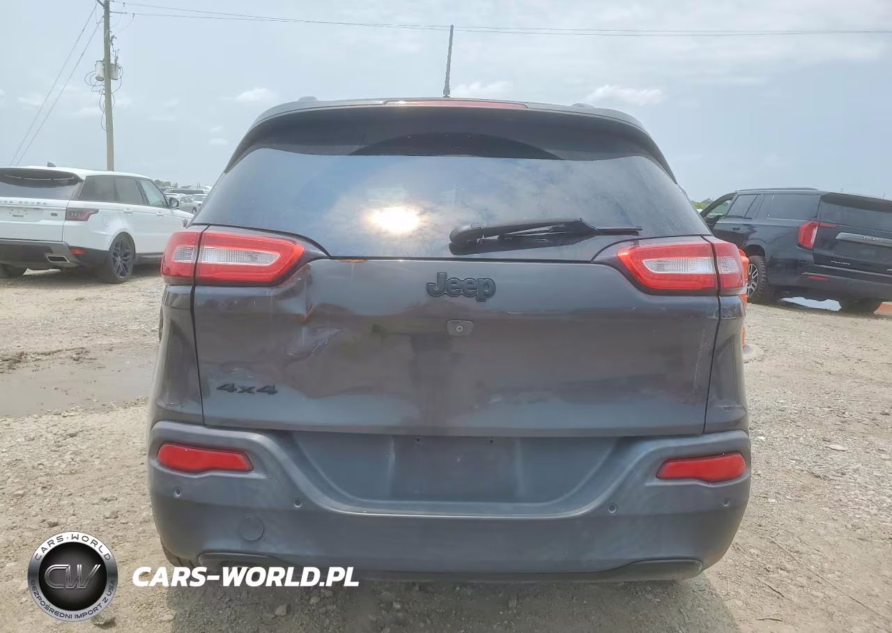2016 Jeep Cherokee Latitude VIN:1C4PJMCB2GW225737 - 6