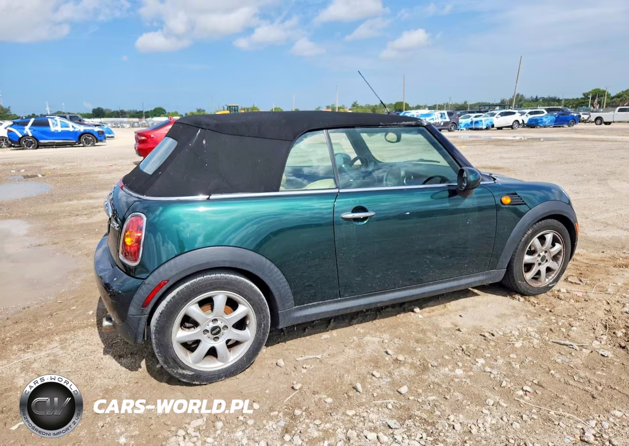 2009 Mini Cooper VIN:WMWMR33599TU96070 - 3