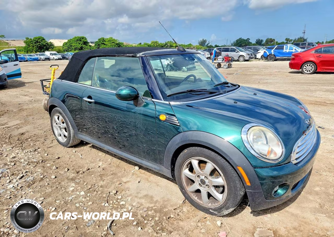 2009 Mini Cooper VIN:WMWMR33599TU96070 - 4