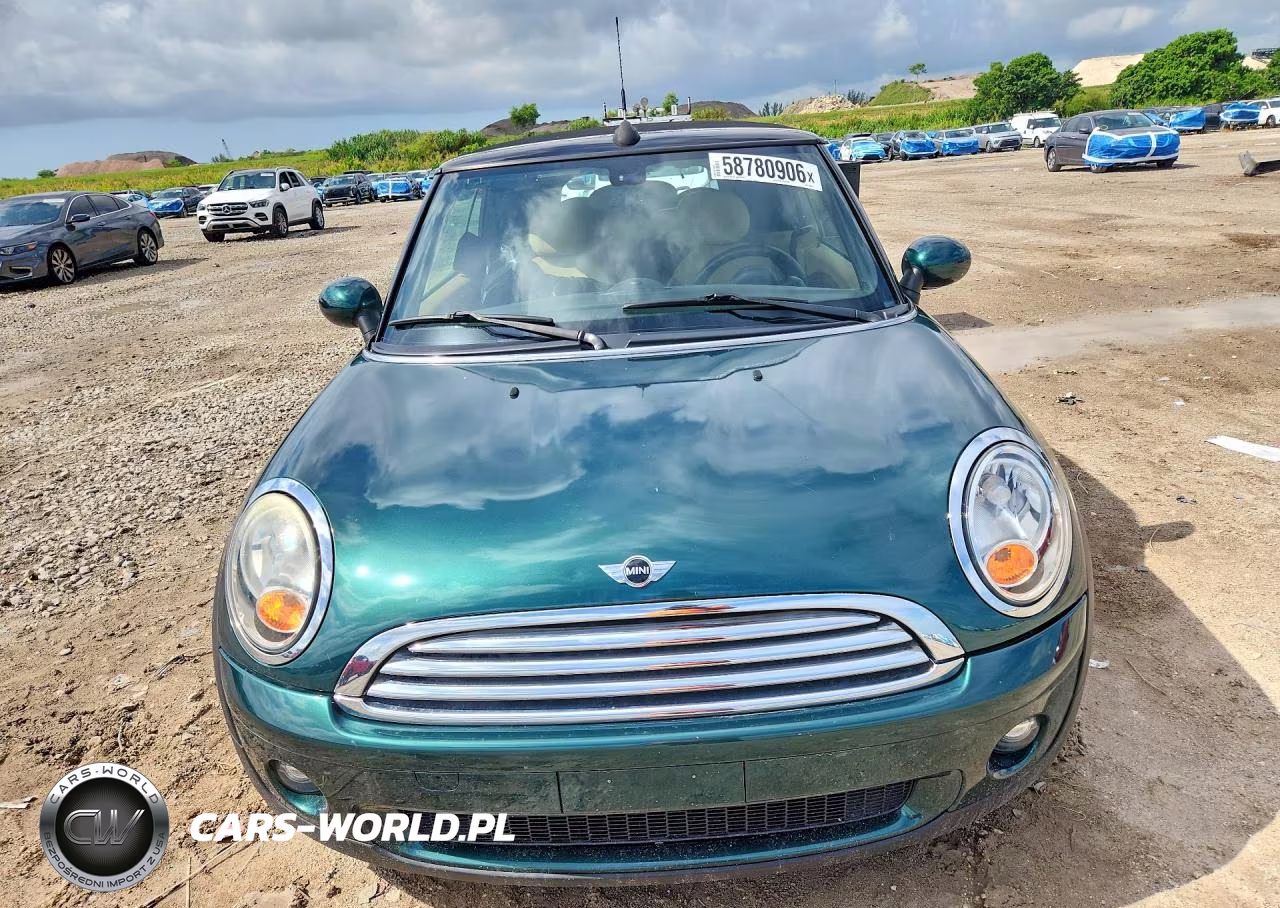 2009 Mini Cooper VIN:WMWMR33599TU96070 - 5