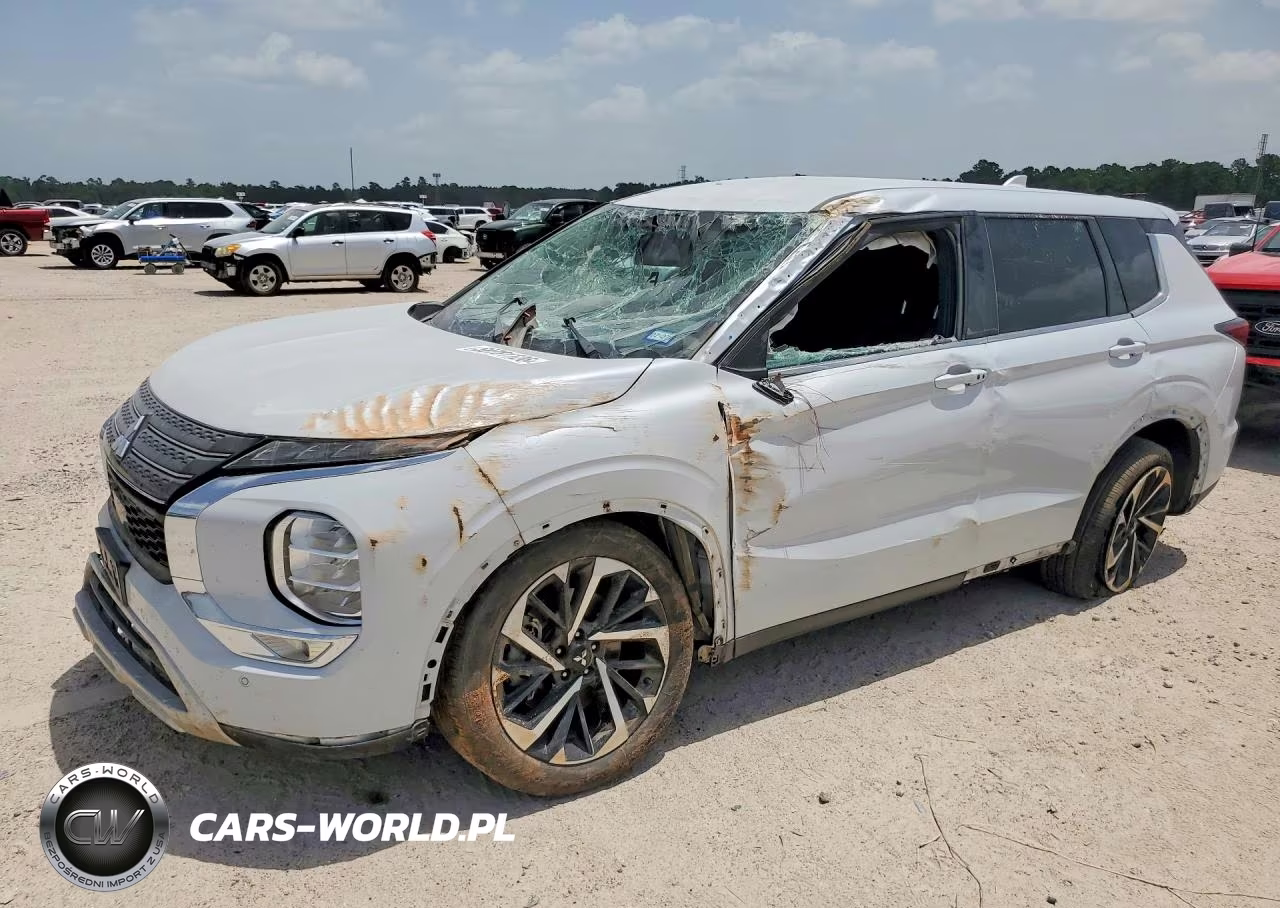 2024 Mitsubishi Outlander Se