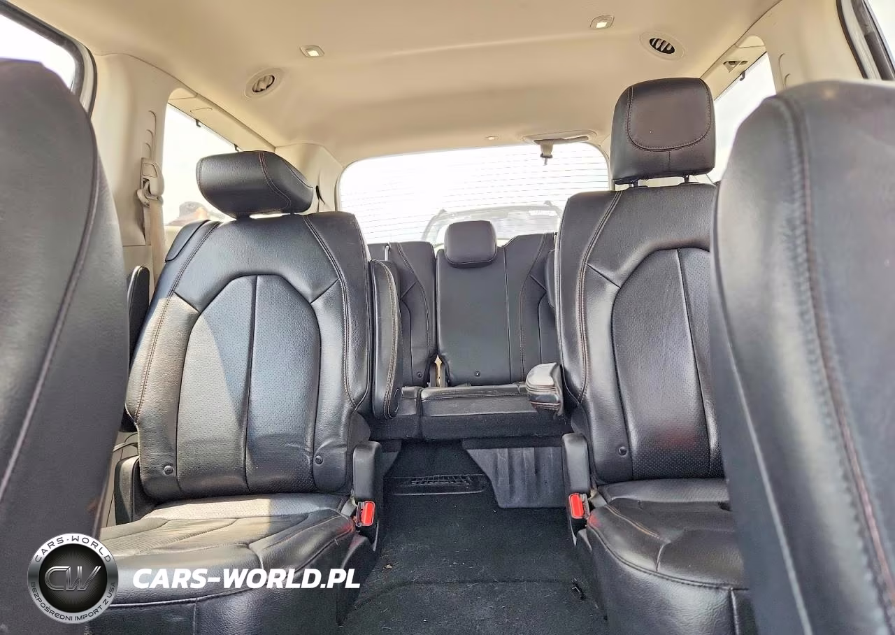 2019 Chrysler Pacifica Touring L VIN:2C4RC1BG5KR626604 - 10